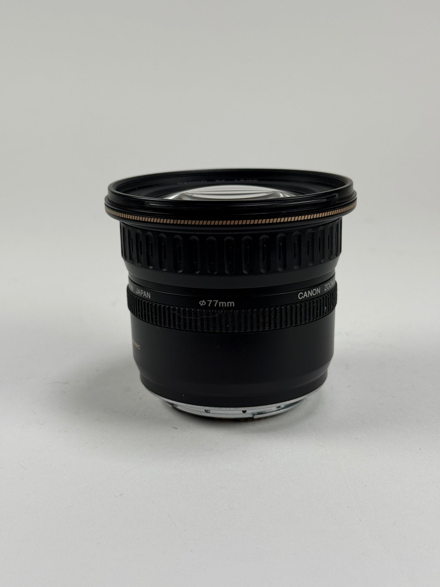 Canon EF 20-35mm F3.5-4.5 USM Wide Angle Zoom Lens