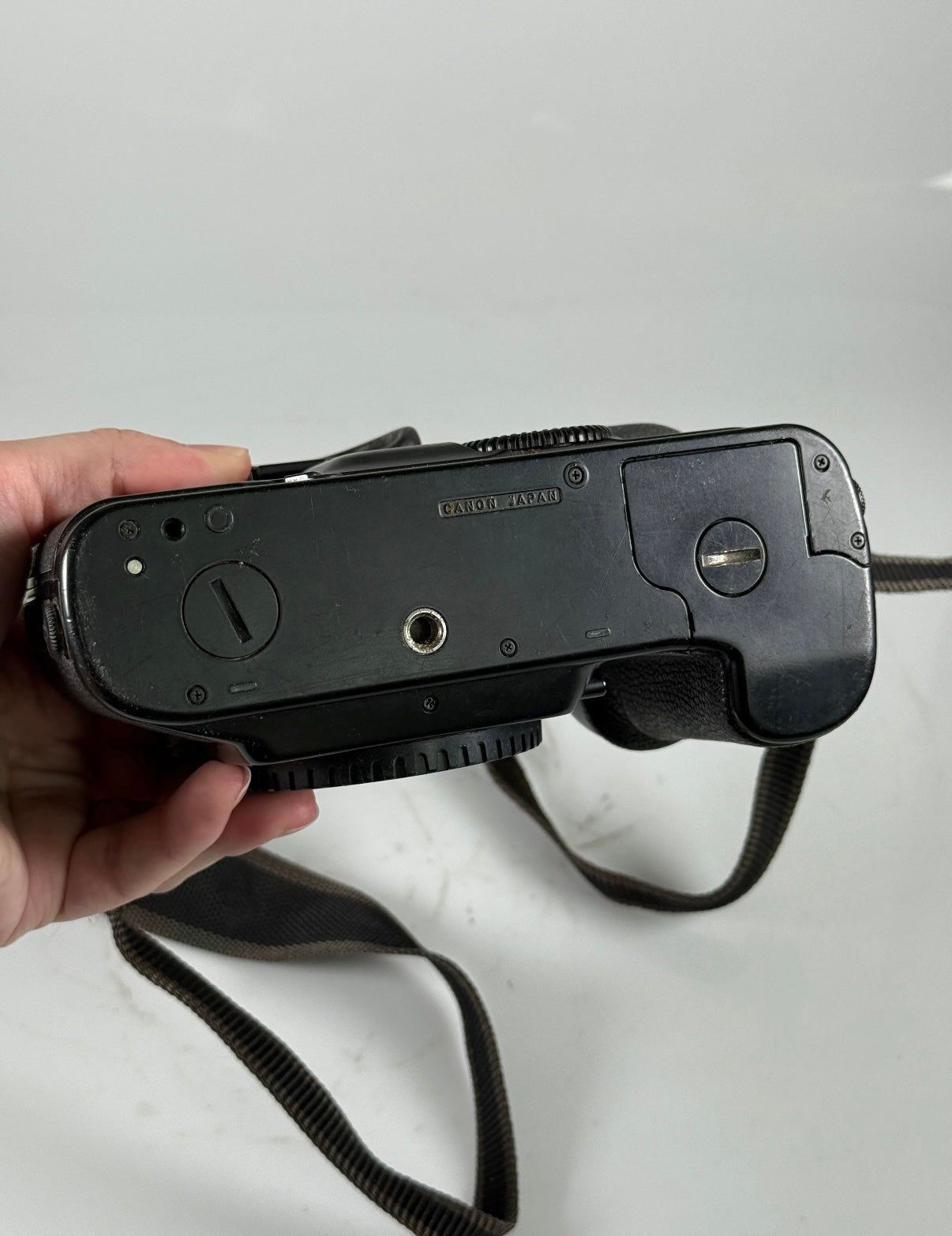 Canon EOS-1 SLR 35mm Film Camera Body