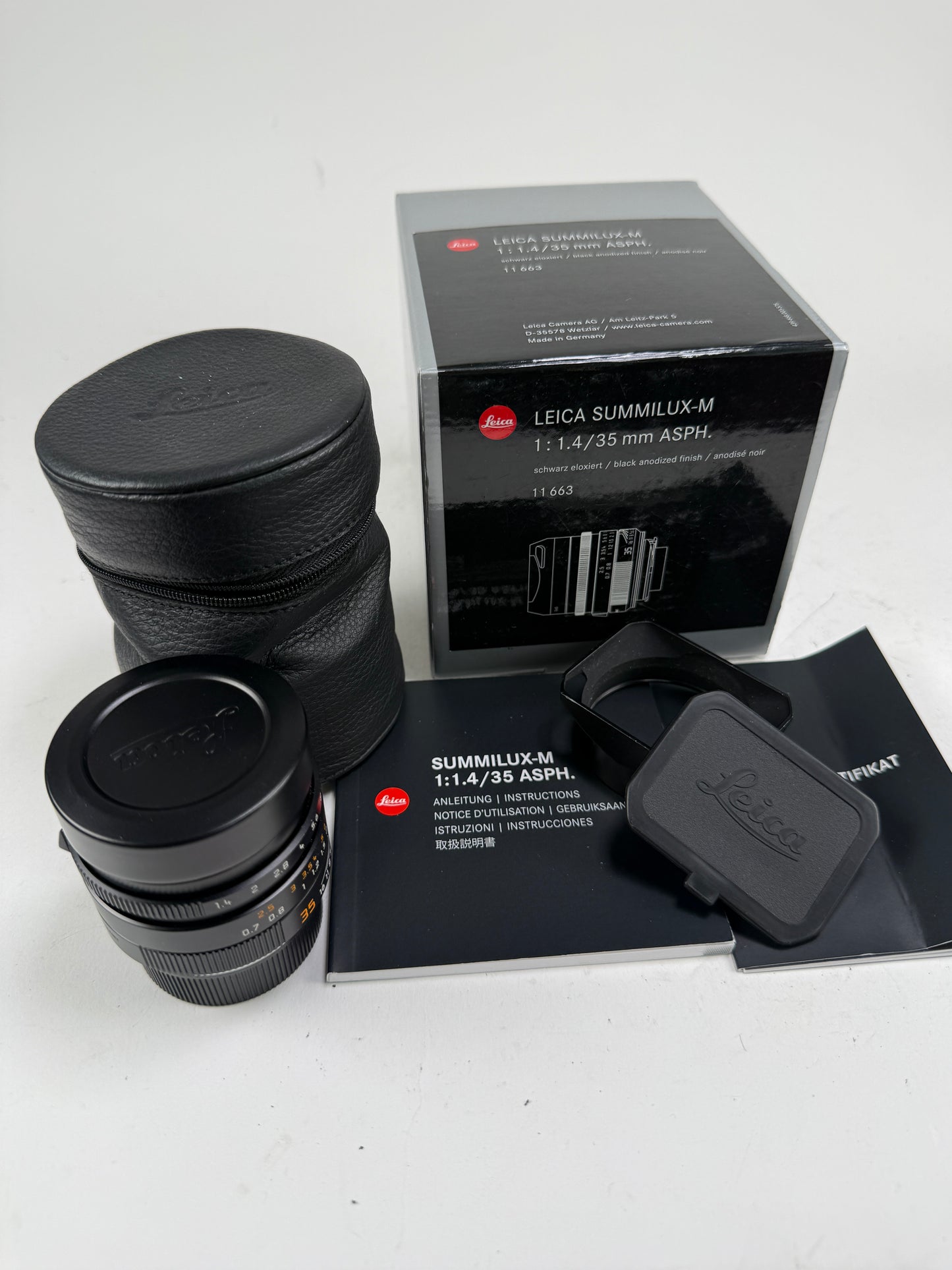 Leica 11663 SUMMILUX-M 35mm f1.4 ASPH Lens Black 6 Bit