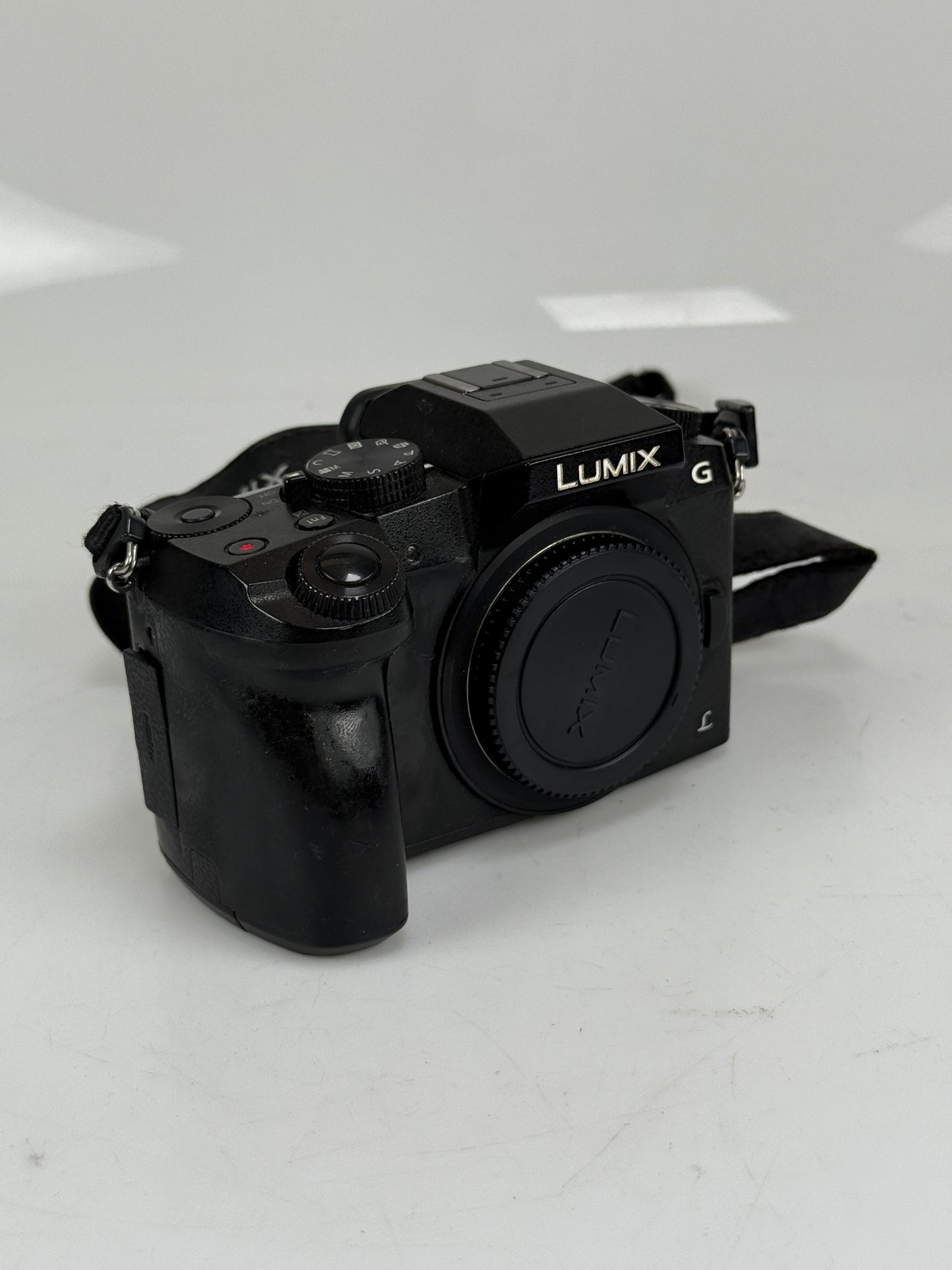 Panasonic Lumix DMC-G7 16MP Mirrorless MFT Digital Camera Body