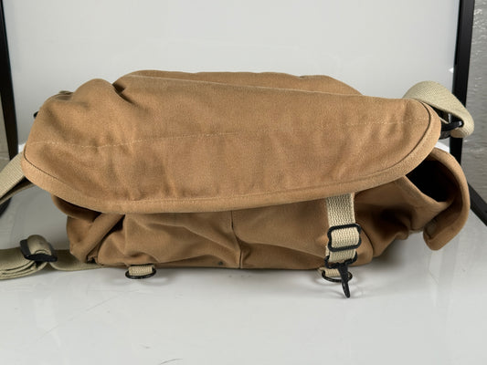 DOMKE F-2 ORIGINAL CAMERA SHOULDER BAG IN tan, with insert