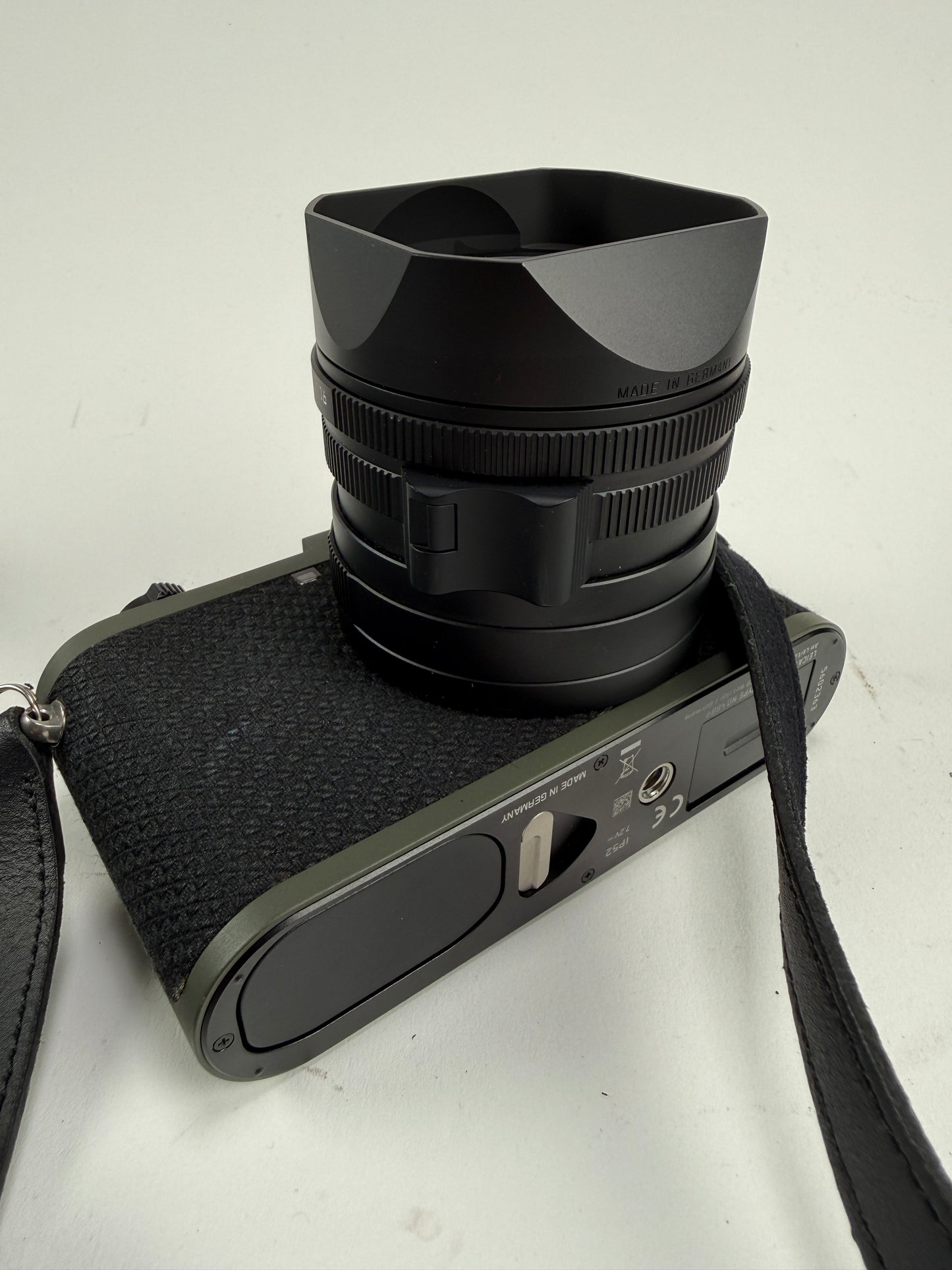Leica Q2 Reporter Edition 47.3MP Digital Camera 19063