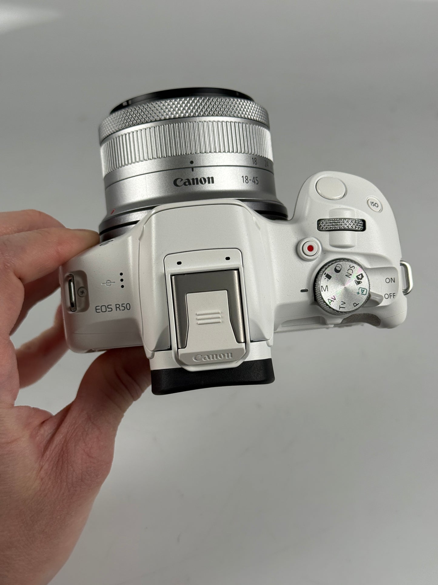 Canon R50 White + RF-S 18-45mm + 55-210mm Dual Lens Kit