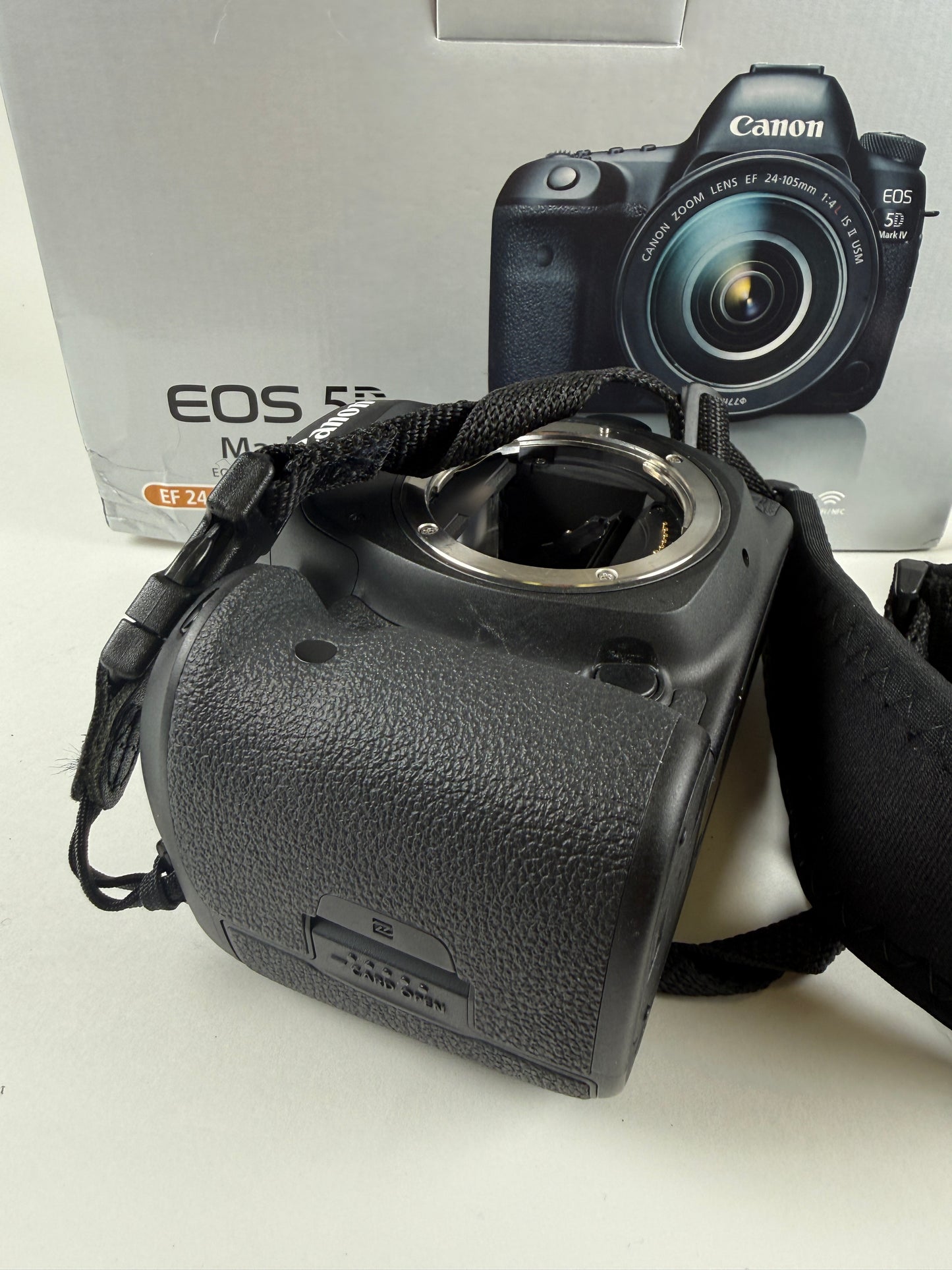 Canon EOS 5D Mark IV 30.4MP Digital SLR Camera Body