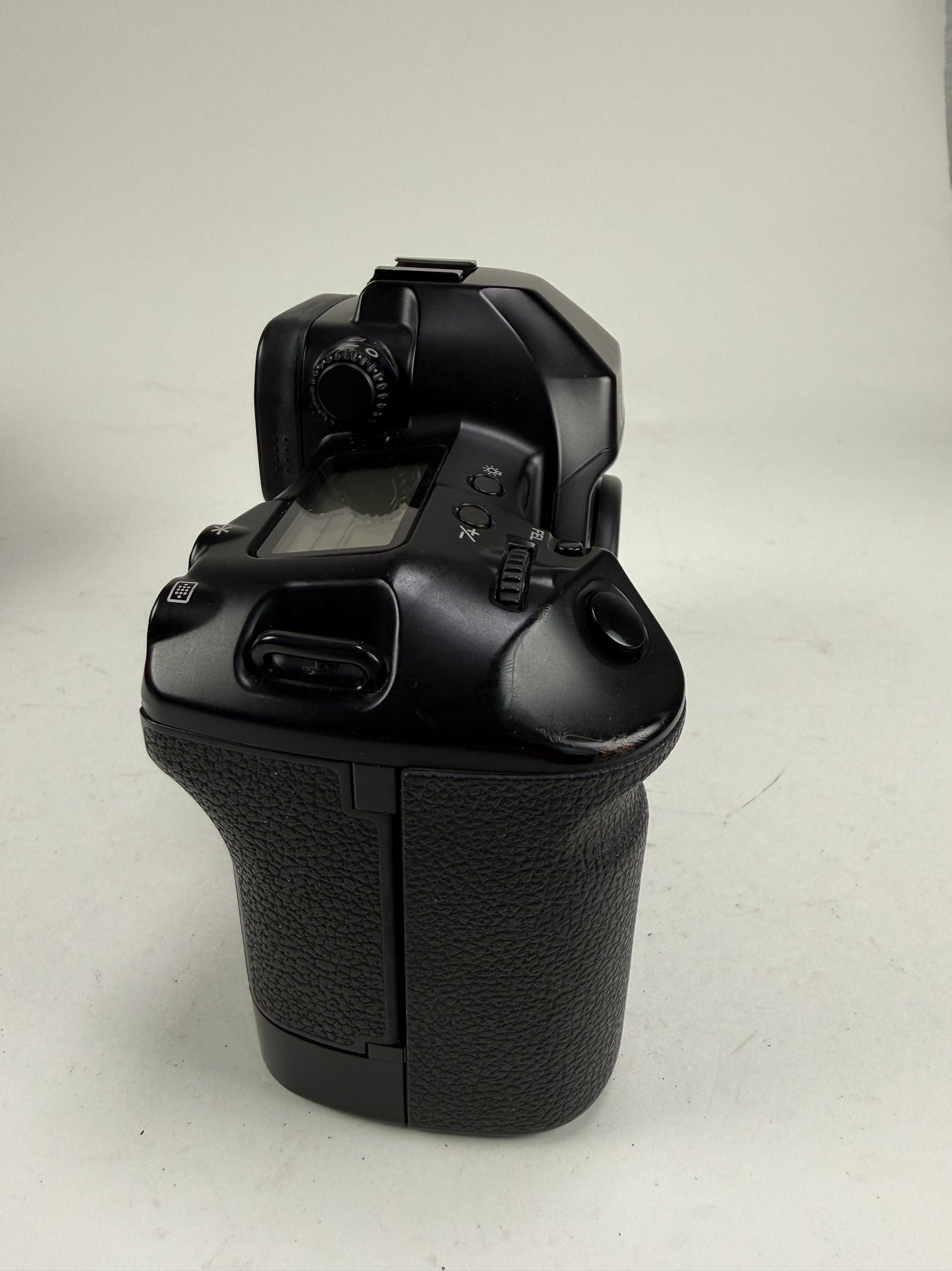 Canon EOS-3 EOS 3 35mm SLR Film Camera Body