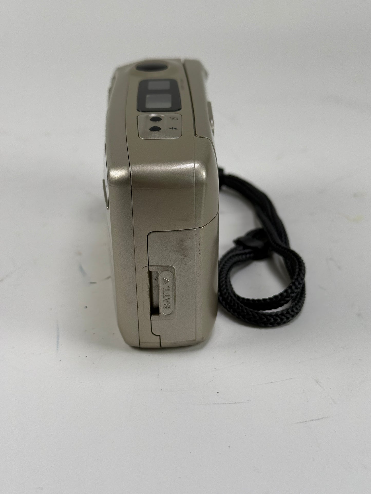 Yashica T4 T* Carl Zeiss 35mm F3.5 Camera Silver Champagne
