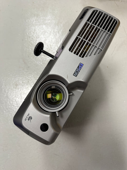 Epson EMP-821 Multimedia LCD Projector 2600 ANSI