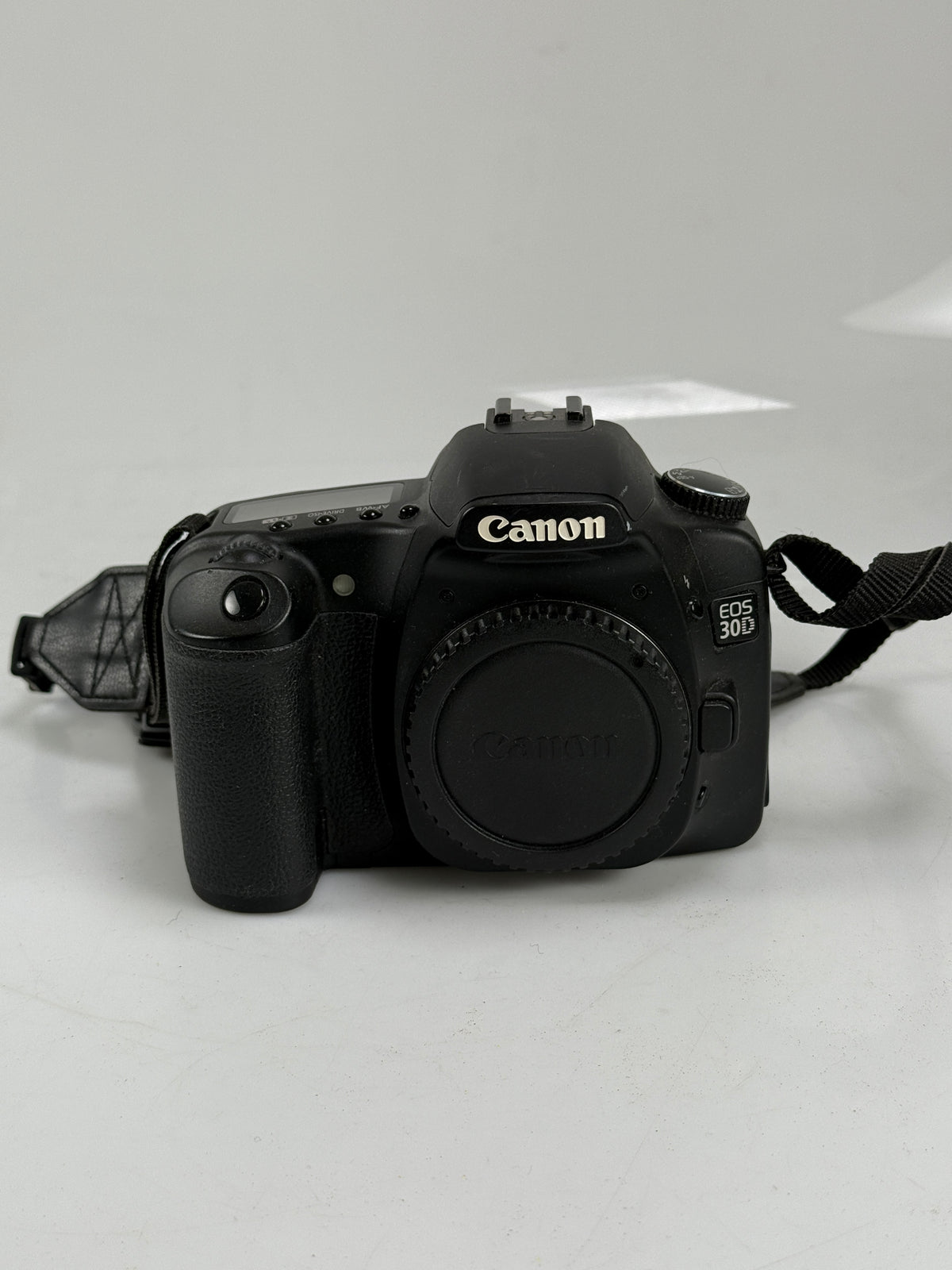 Canon EOS 30D 8.2MP Built-In-Flash Digital SLR Camera