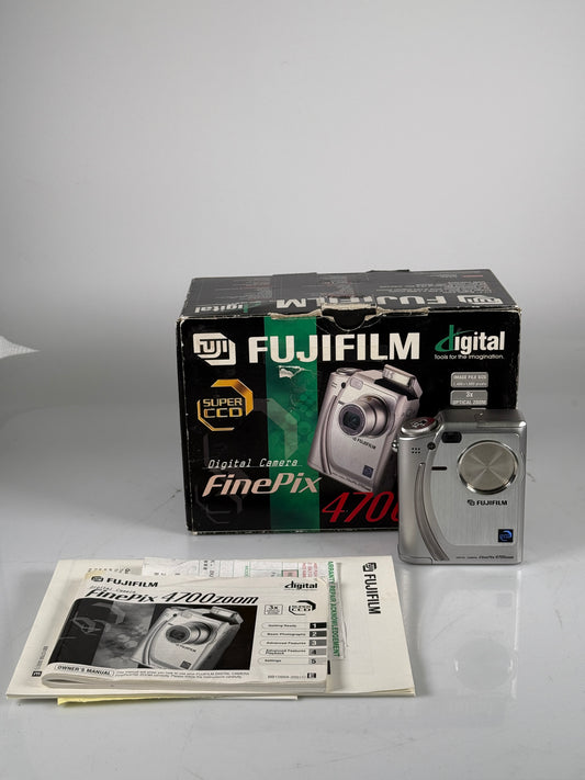 Fujifilm FinePix 4700 Zoom Digital Camera