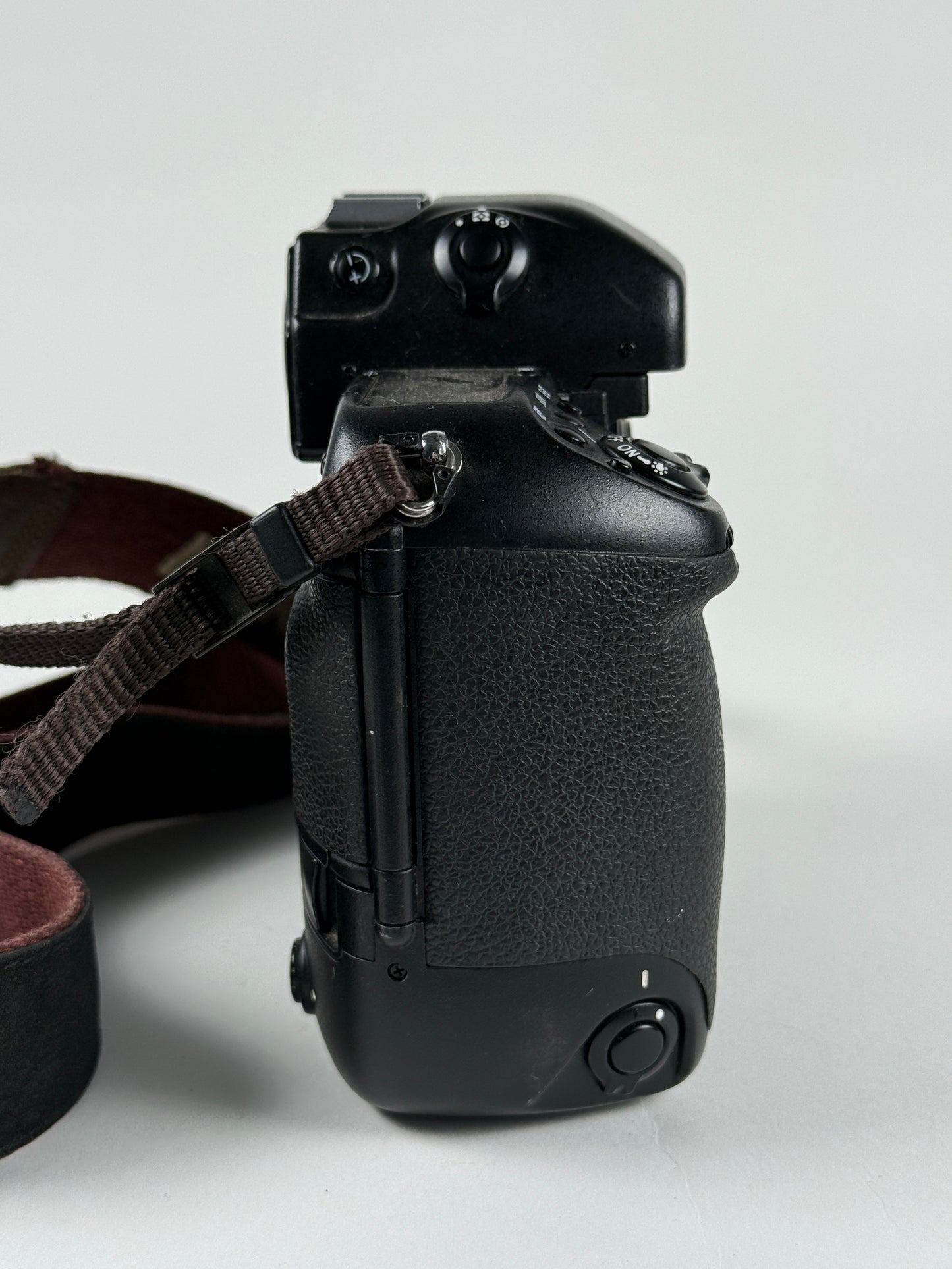 Nikon F5 35mm SLR Film Camera Body