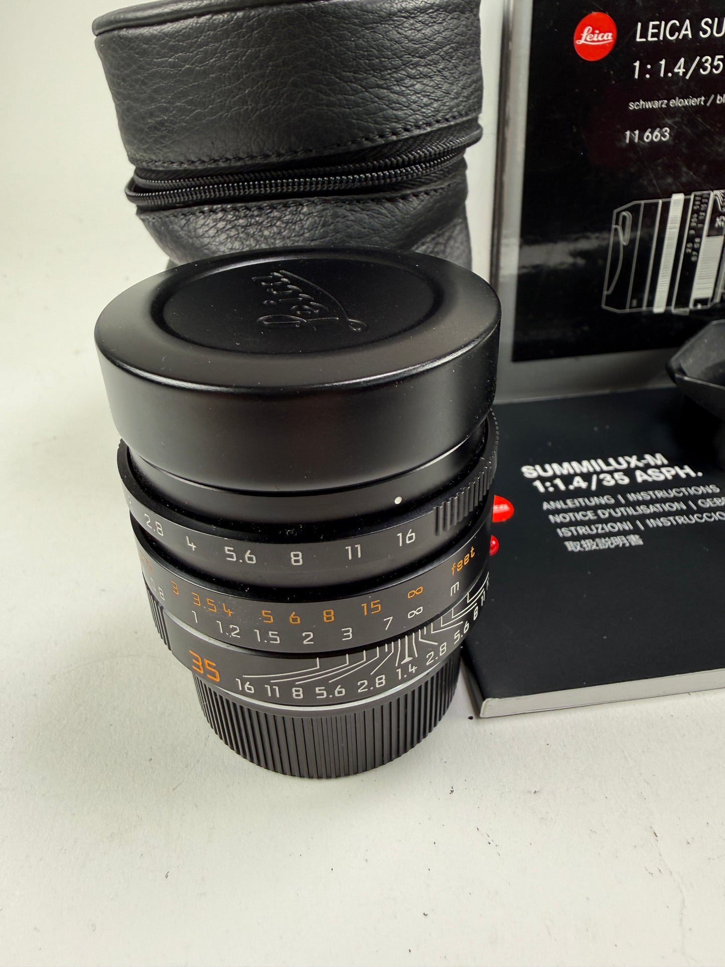 Leica 11663 SUMMILUX-M 35mm f1.4 ASPH Lens Black 6 Bit
