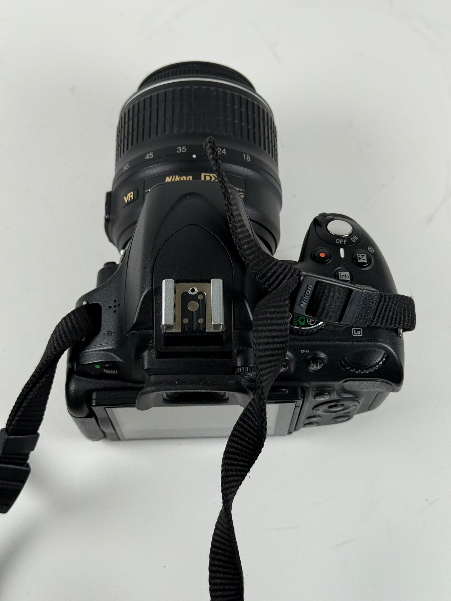 Nikon D5100 16.2MP DSLR Camera (Kit w/ AF VR DX 18-55mm Lens)