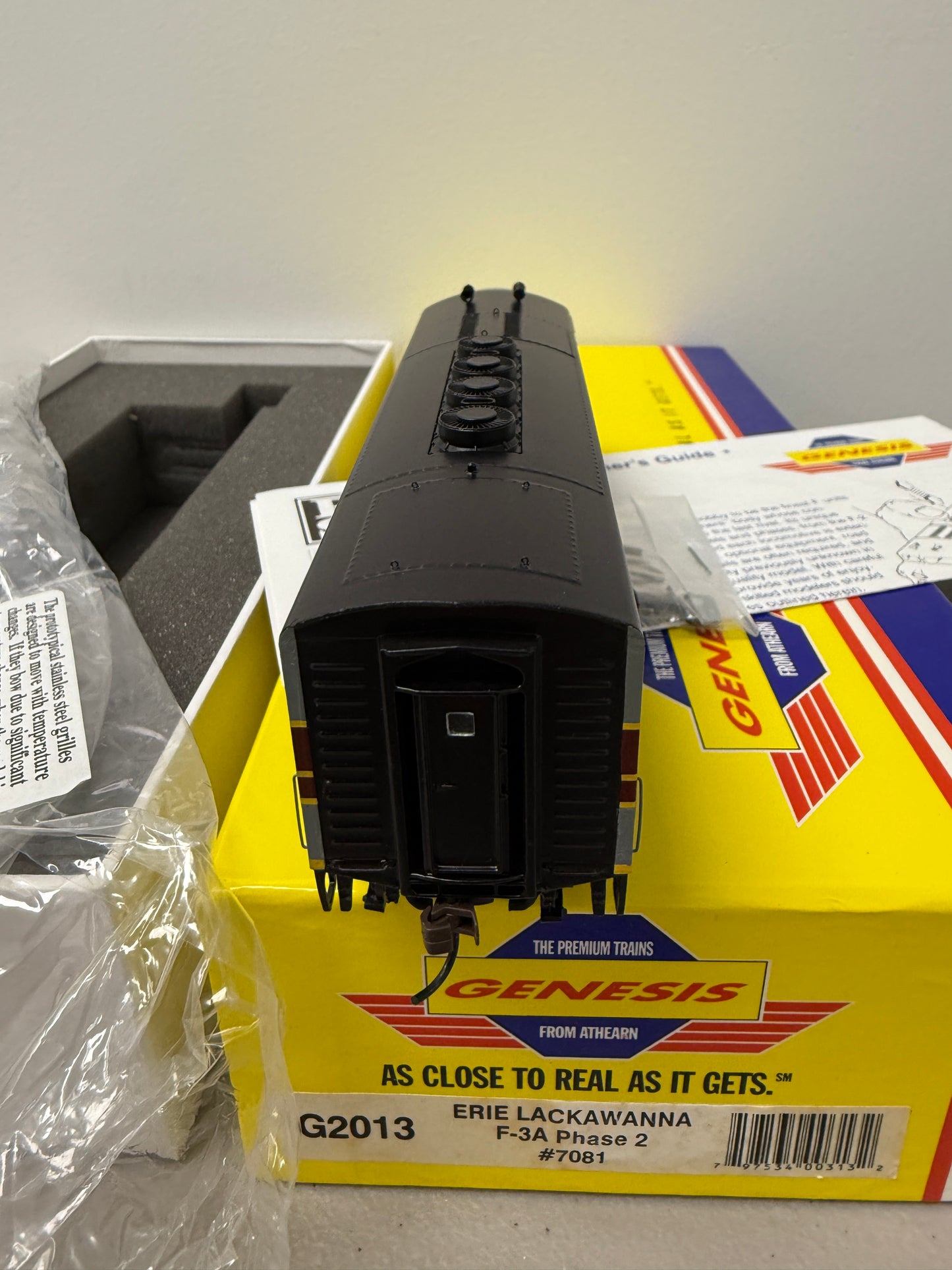 HO Scale Athearn Genesis Erie Lackawanna EL #7081 F-3A Phase 2 locomotive