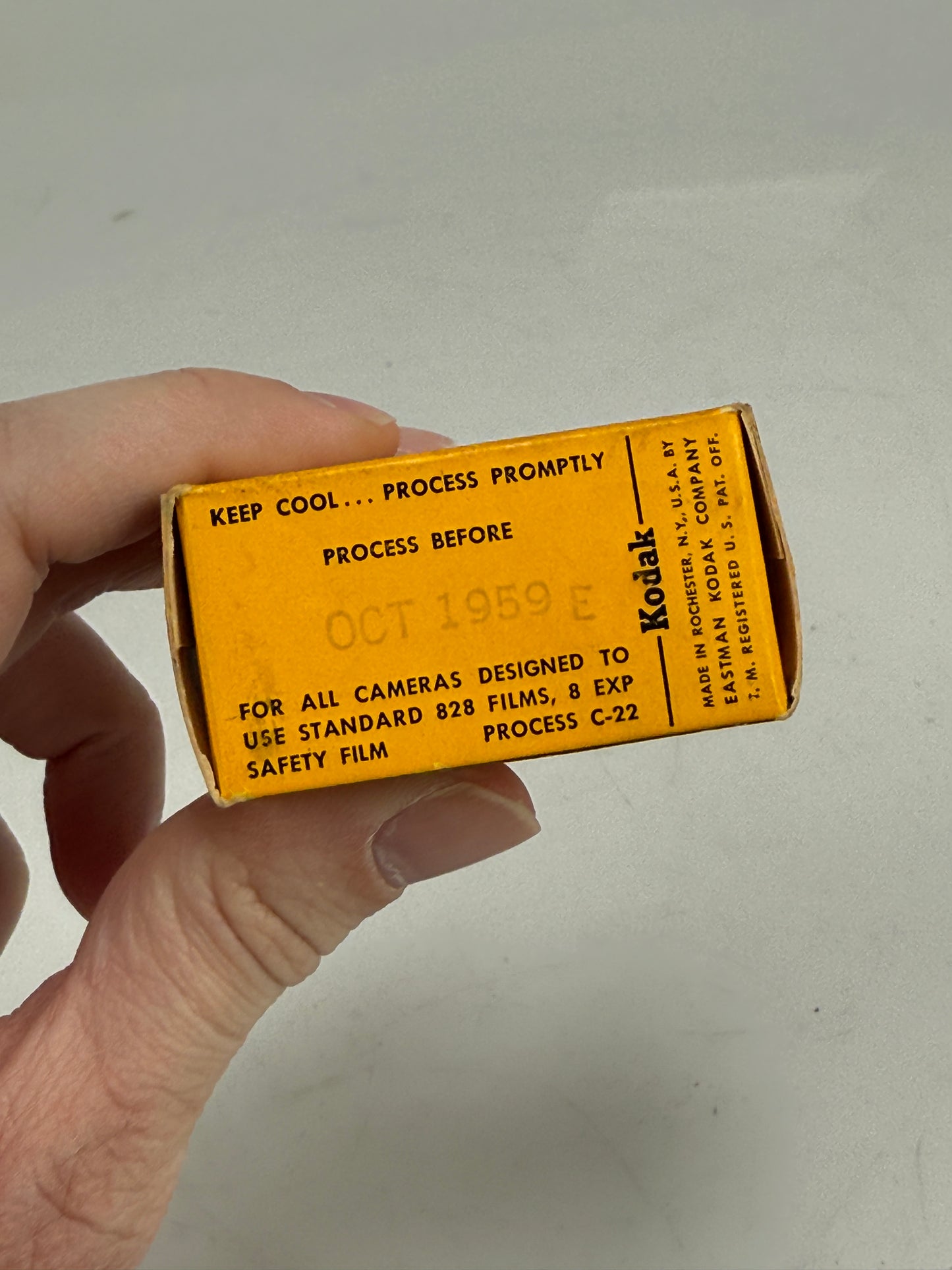 Kodak C 828 kodacolor negative film with metal canister