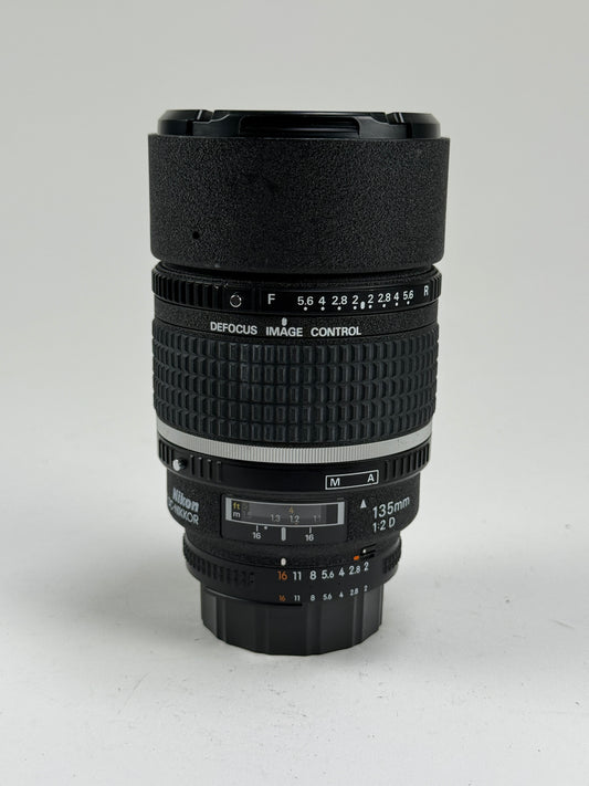 Nikon Nikkor AF 135mm f2 D DC Defocus Lens