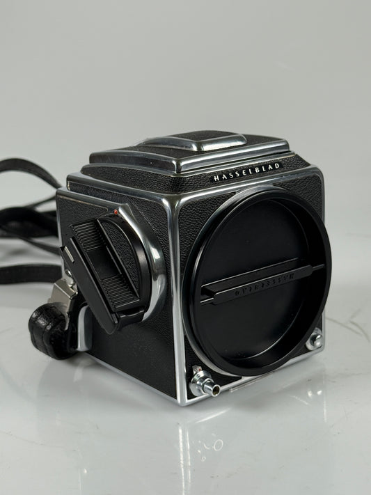 HASSELBLAD 500CM 500C/M CAMERA Body waist level WLF Chrome and crank