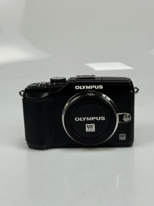 OLYMPUS PEN E-PL2 12.3 MP Mirrorless DSLR Camera body