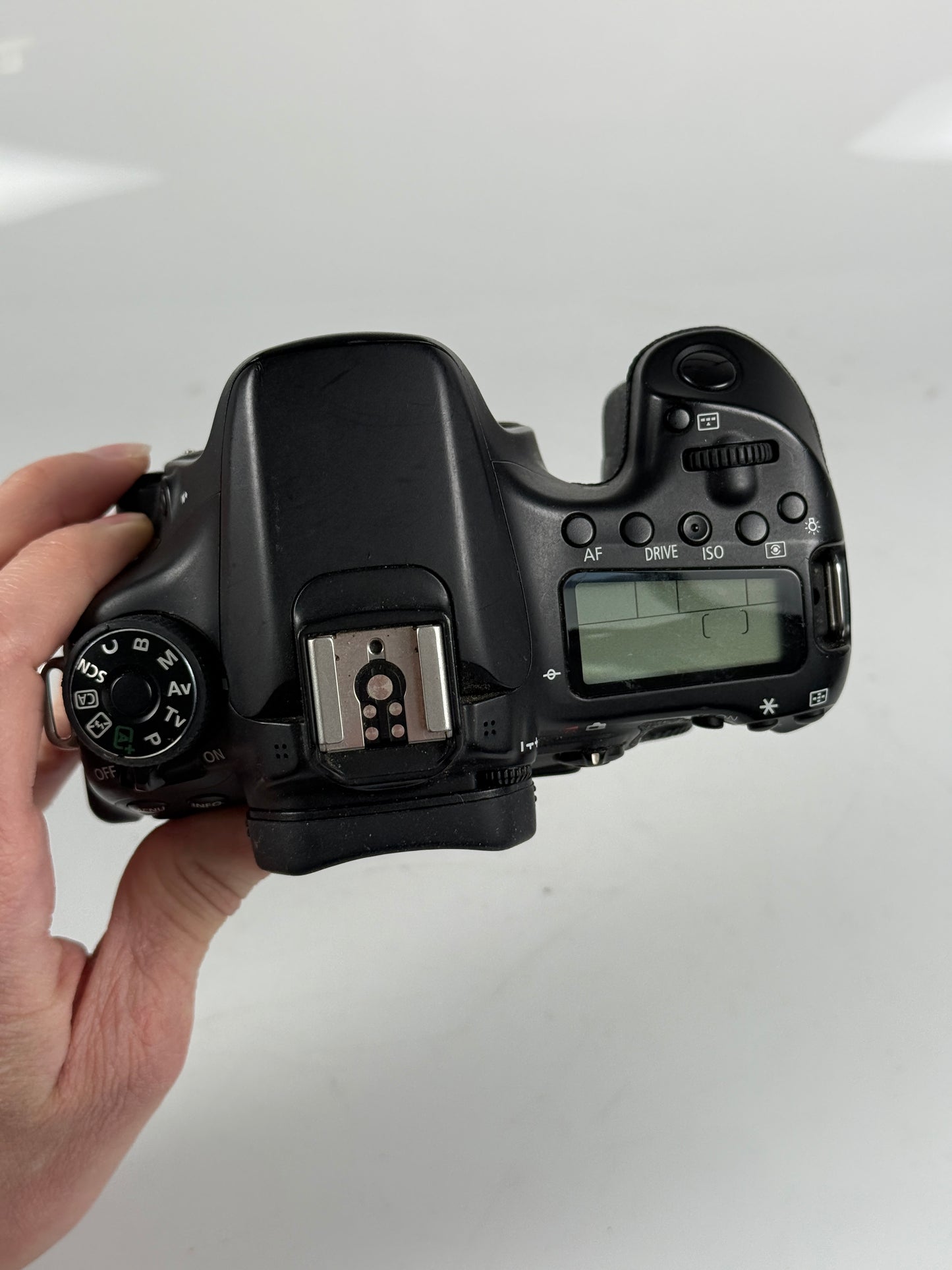 Canon EOS 70D Digital SLR 20.2MP Camera Body