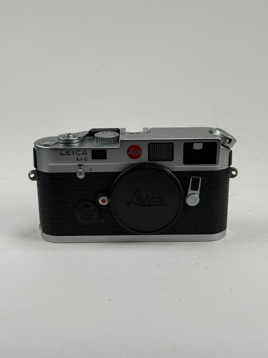 Leica M6 Classic Chrome 0.72 35mm rangefinder film camera 10414
