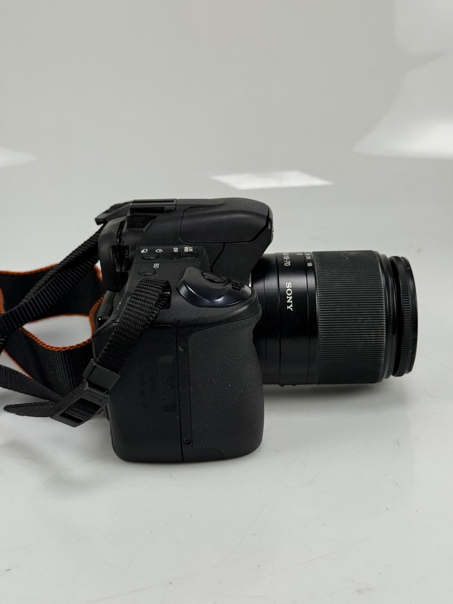 Sony Alpha DSLR A-300 Digital DSLR Camera Kit W 18-55mm Lens Kit