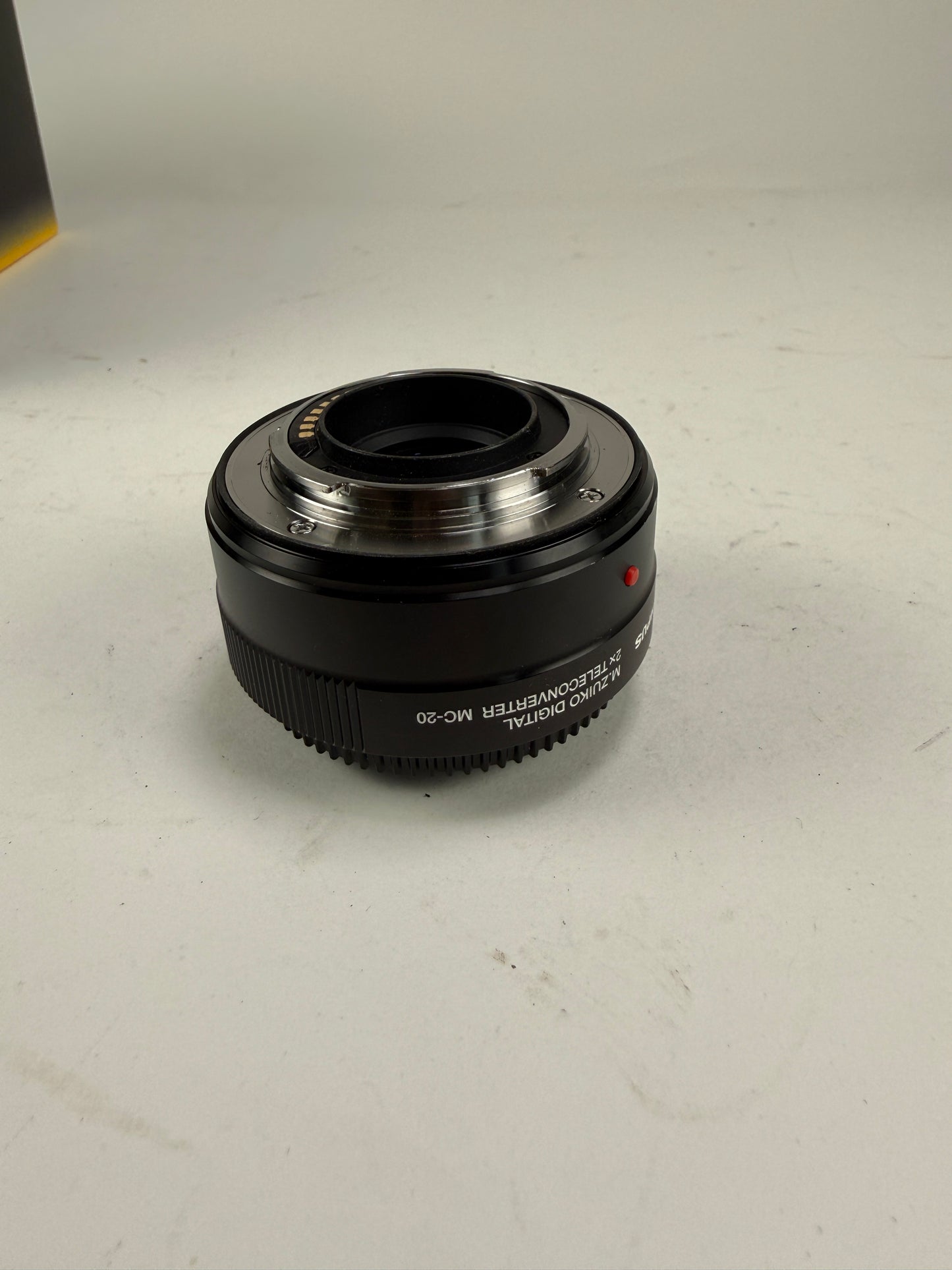 Olympus M.Zuiko Digital 2x Teleconverter MC-20 lens