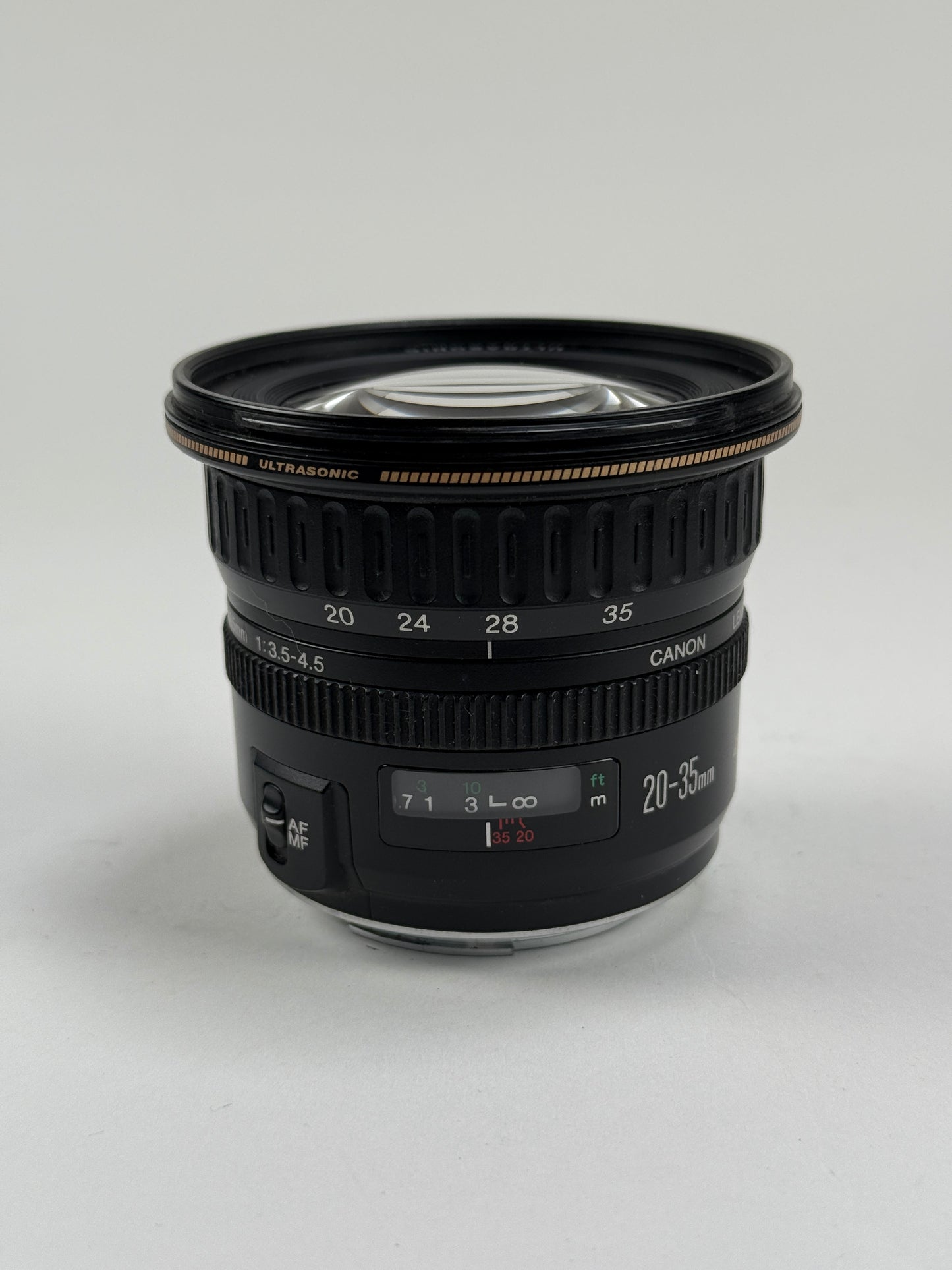 Canon EF 20-35mm F3.5-4.5 USM Wide Angle Zoom Lens