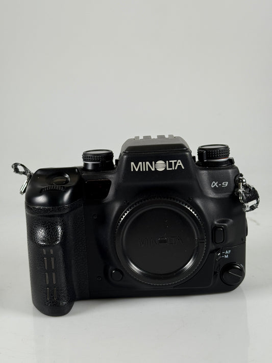 Minolta α9 a9 Maxxum Dynax Alpha 9 SLR 35mm Film Camera