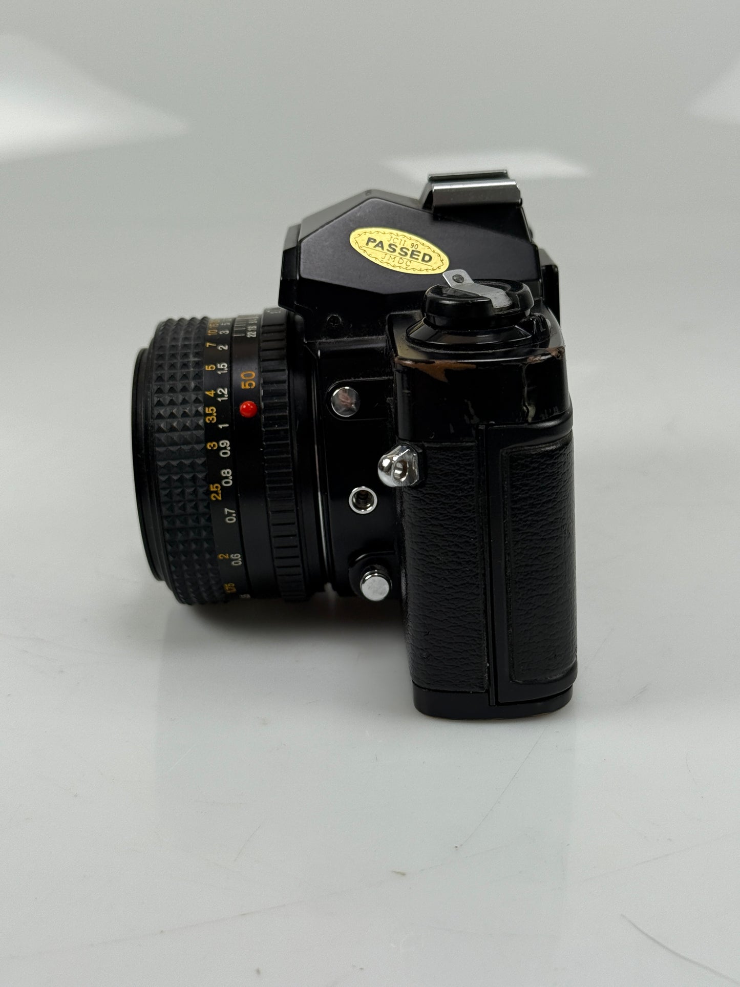 Minolta XG-9 Black 35mm SLR Film Camera Body MD MC SR w/ 50mm f2 kit