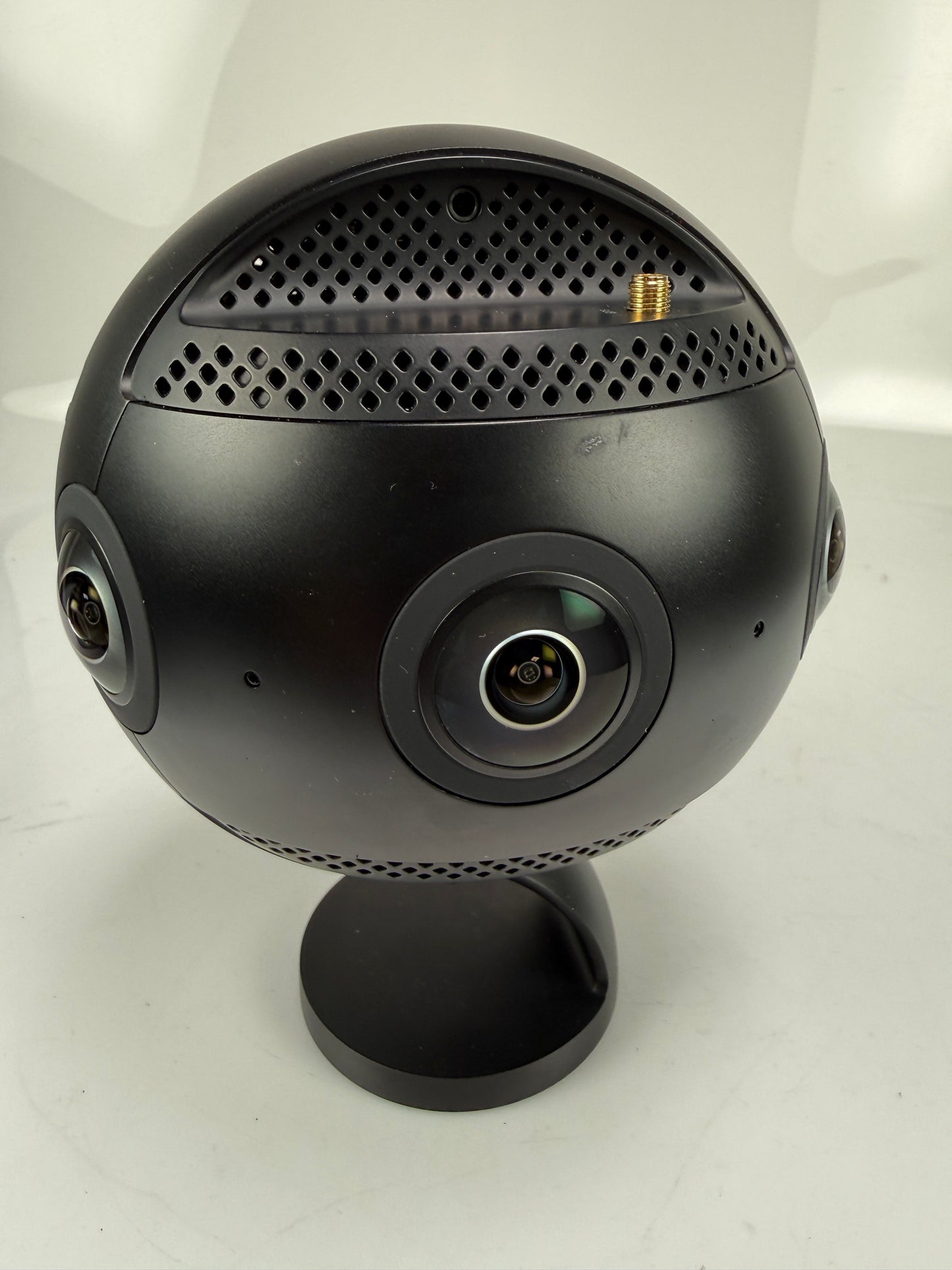 INSTA360 Pro - Spherical 360 8k VR Video Camera - 3 Batteries Tested, case
