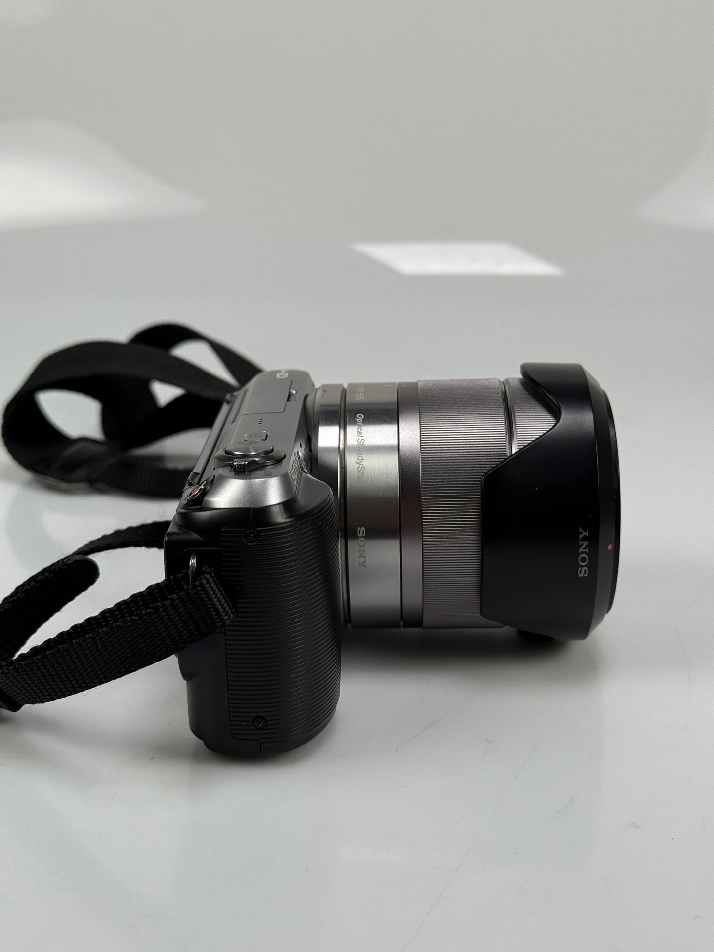 Sony Alpha NEX-C3 16.2 MP Mirrorless Digital Camera silver with 18-55mm lens kit