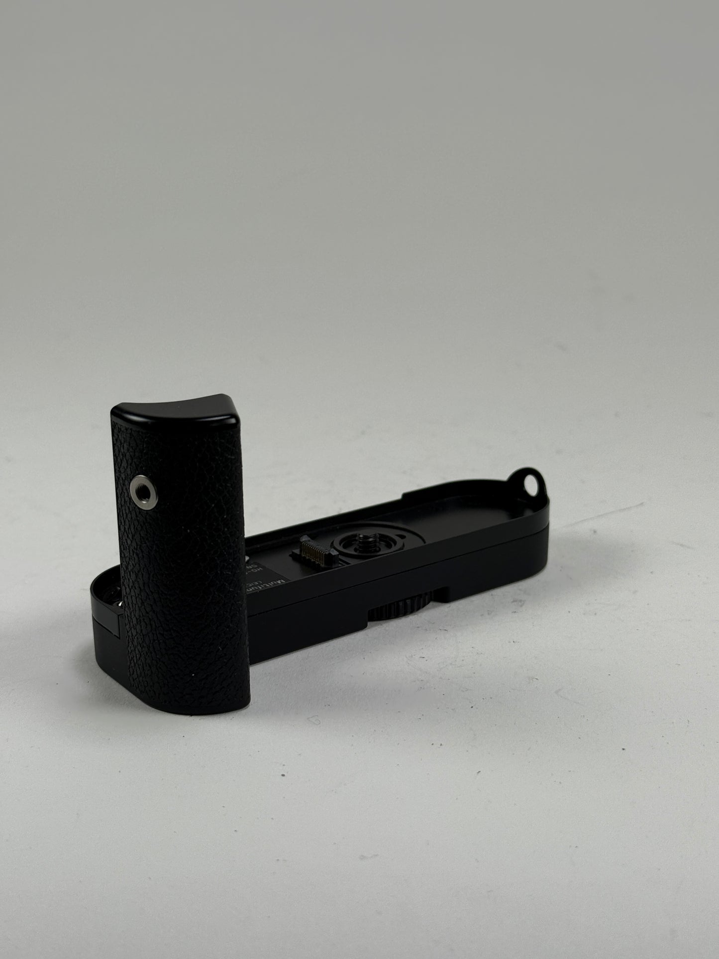 Leica 14495 Multifunction Handgrip for Leica M Digital Rangefinder