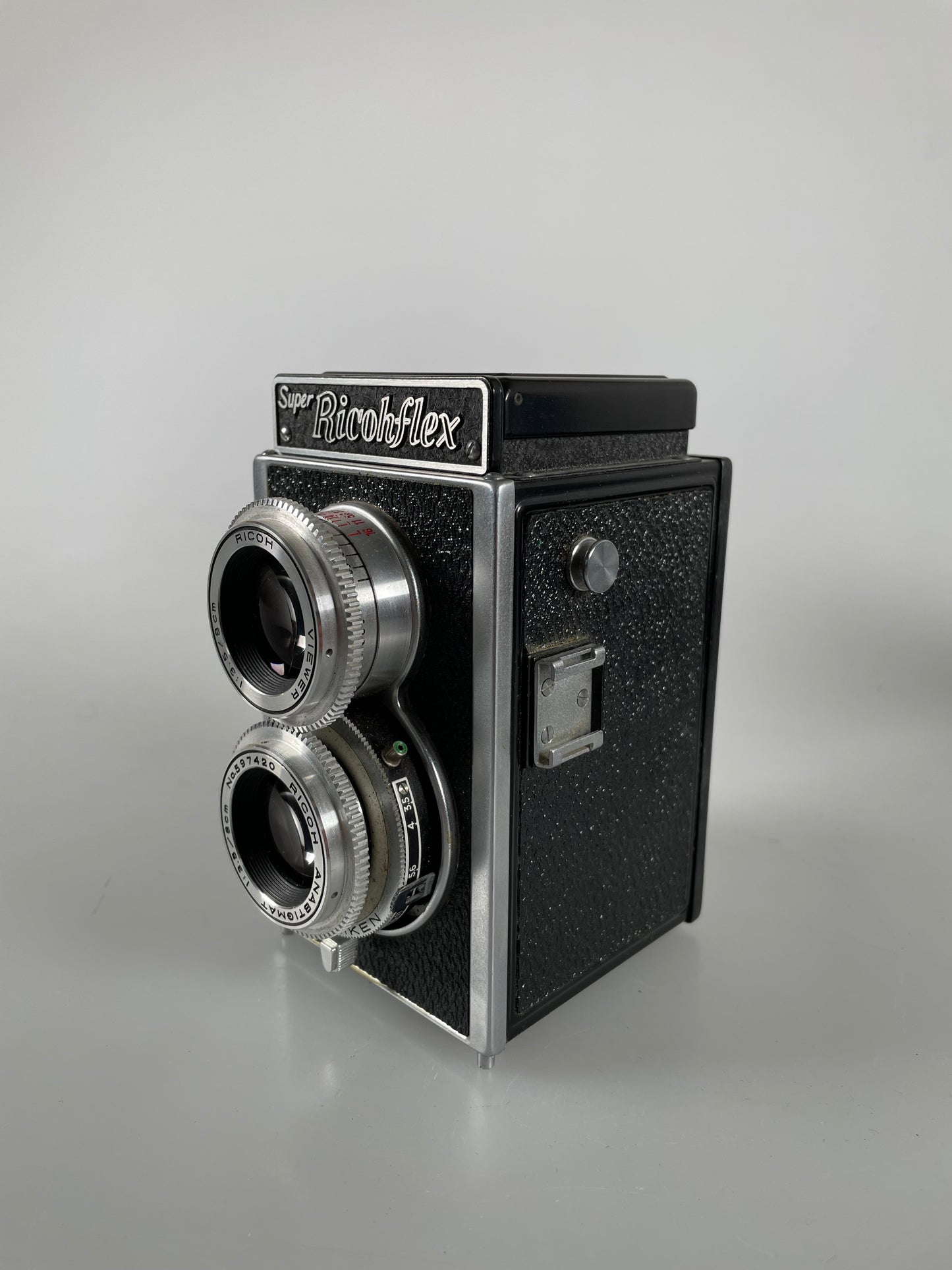 Ricoh Super Ricohflex 6x6 120 Roll Film Camera with 8cm f3.5 Lens