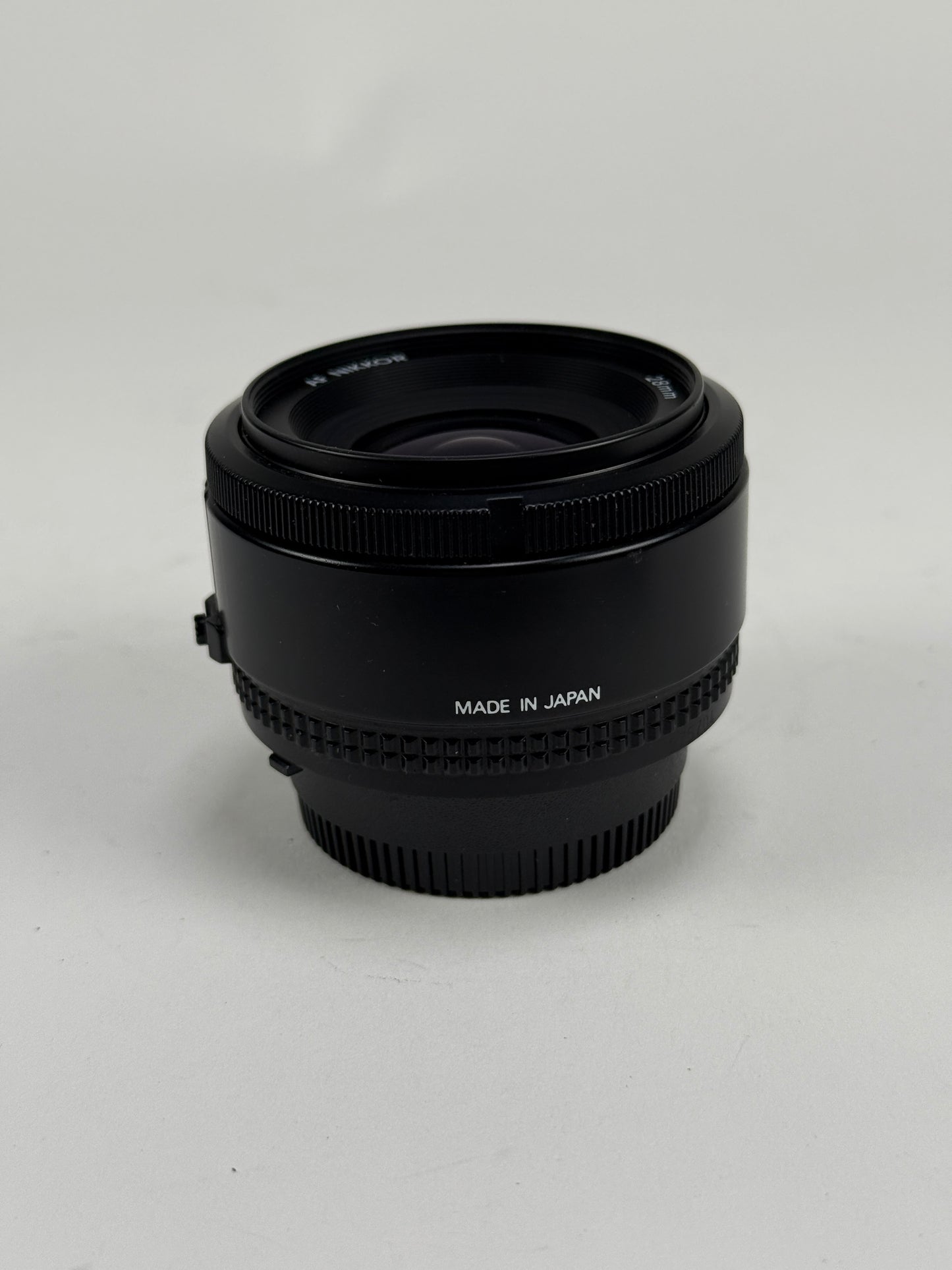 Nikon AF Nikkor 28mm f2.8 D Wide Angle Prime Lens
