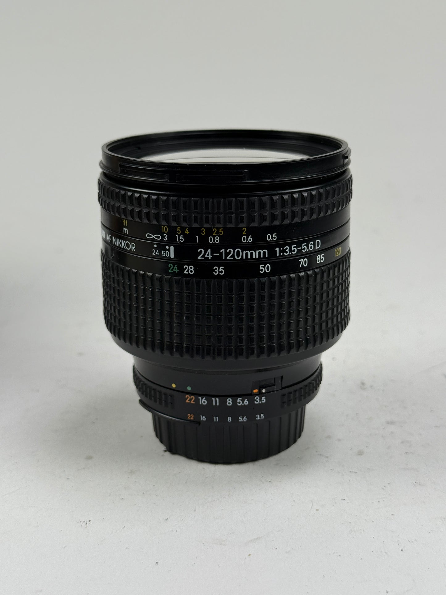 Nikon AF Nikkor 24-120mm F3.5-5.6 D Zoom Lens For F Mount