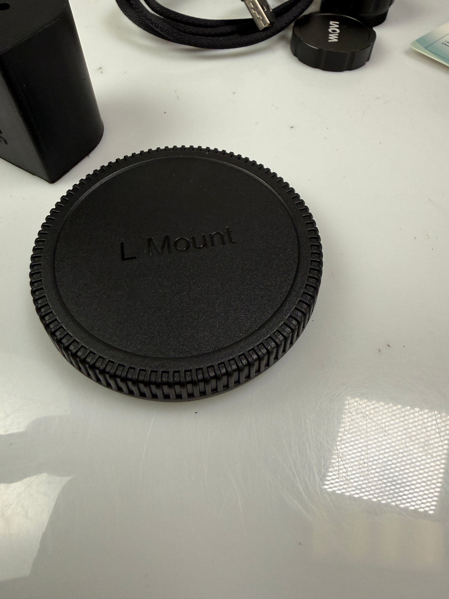 Venus Optics Laowa 24mm T14 2x PeriProbe for L-Mount