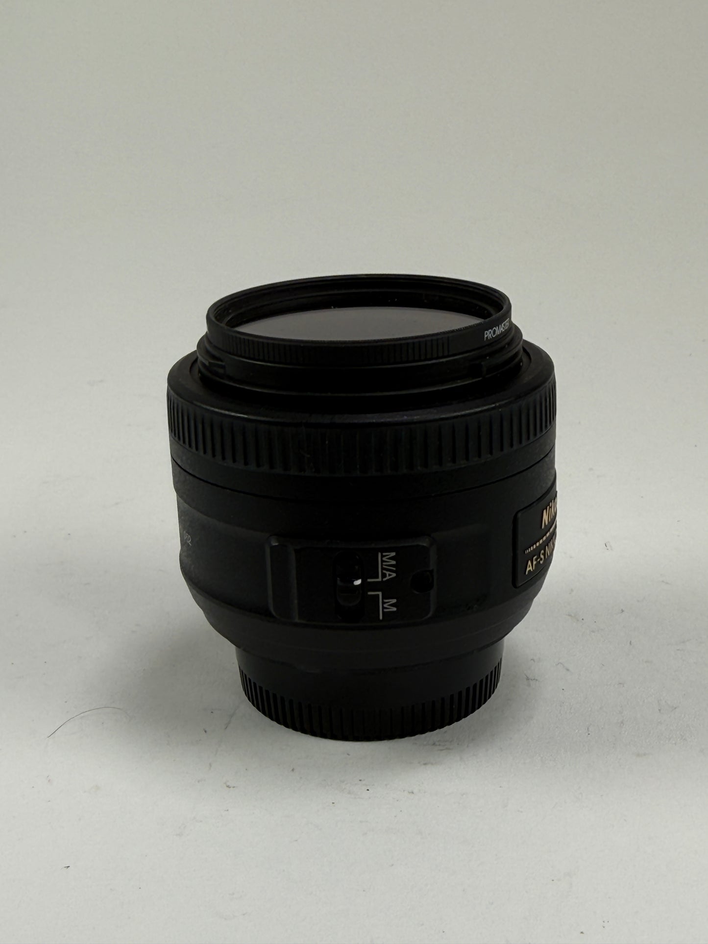 Nikon 35mm f1.8G AF-S DX Lens for Nikon DSLR Cameras