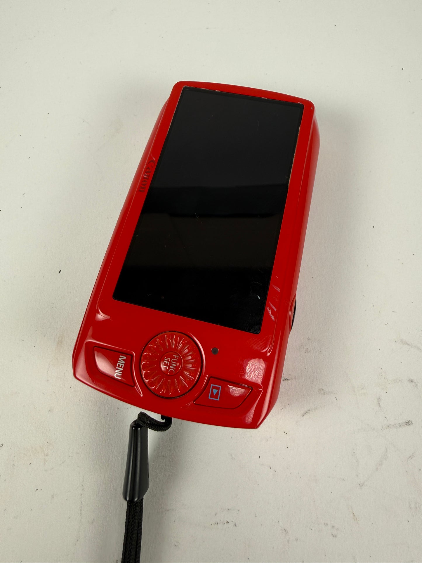 Canon PowerShot SD4000 IS 10.0 MP Compact Digital Camera Red