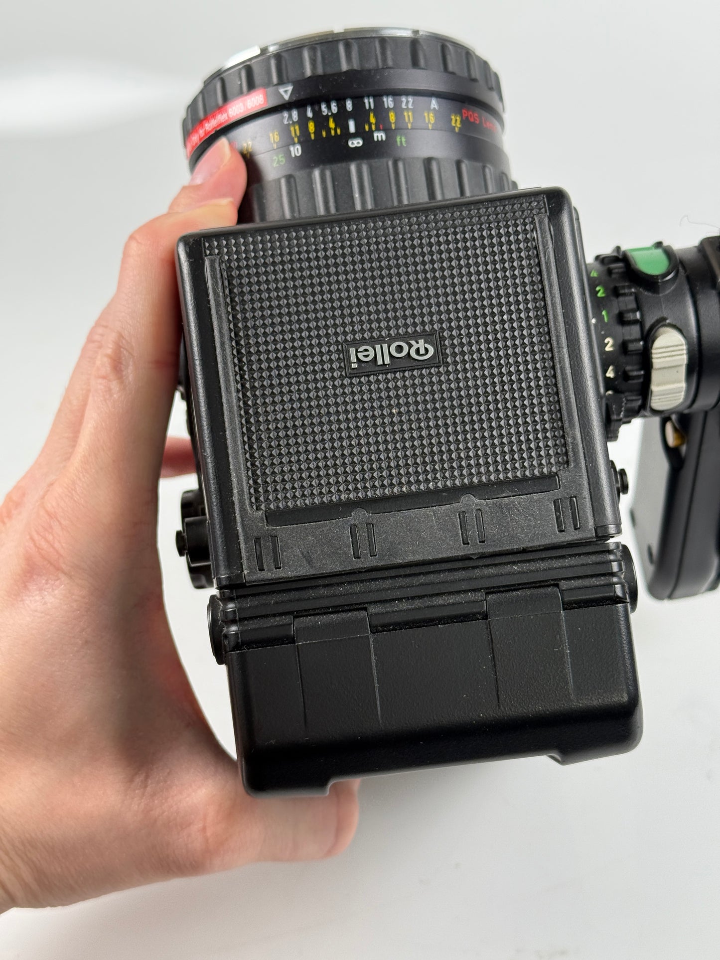 Rolleiflex - 6008 Professional Medium Format Film Camera 6x6 body 120 back, 80mm f2.8 lens kit