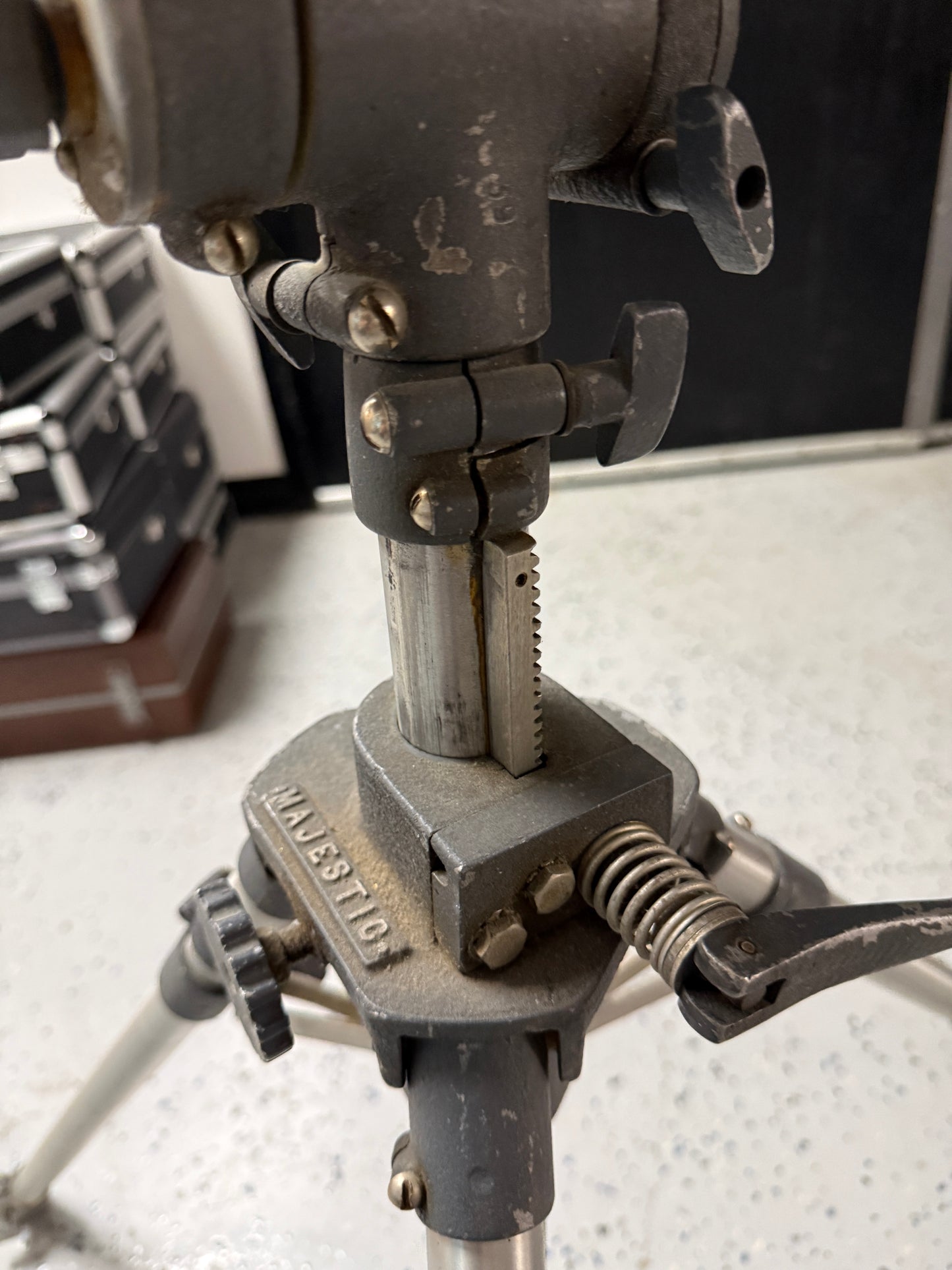 Majestic Heavy Duty Geared Tripod with Head Cinema camera with head