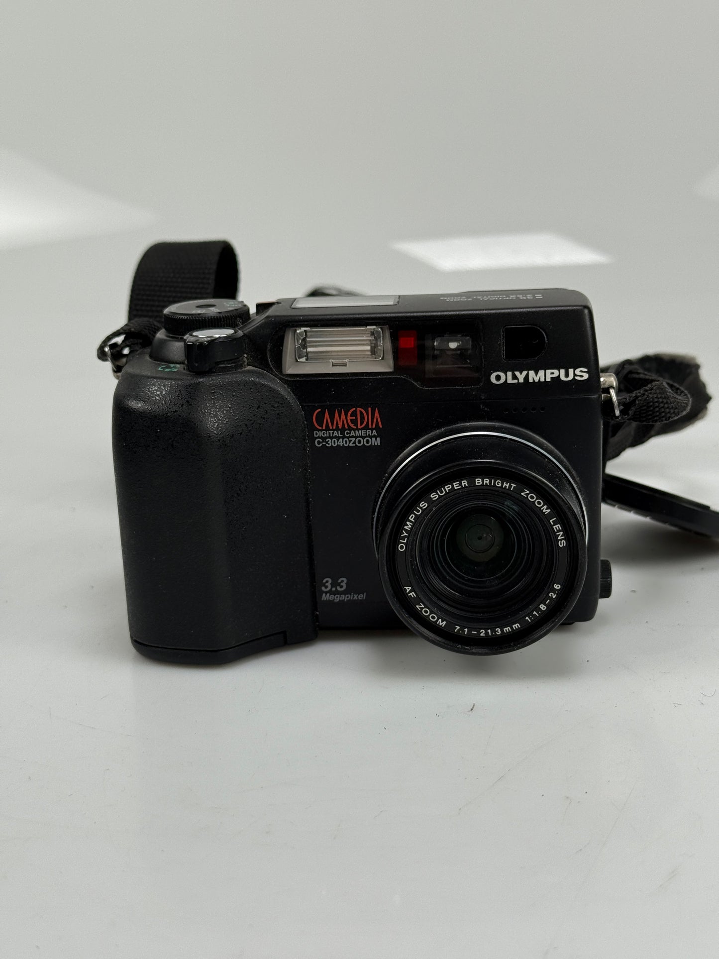 Olympus Digital Camera Camedia C-3040 3.3MP Black