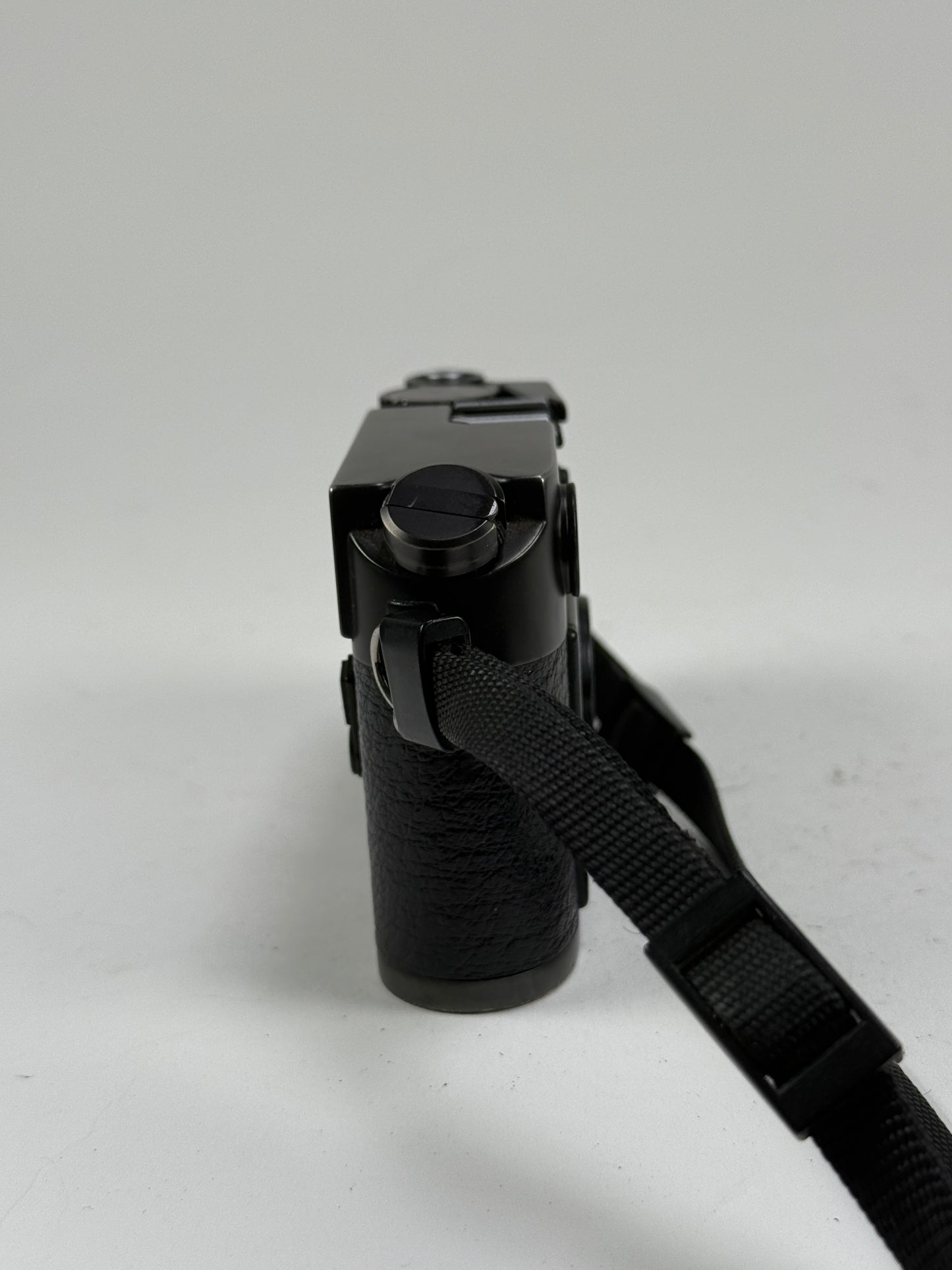 Leica M6 TTL 0.72 35mm rangefinder film camera black