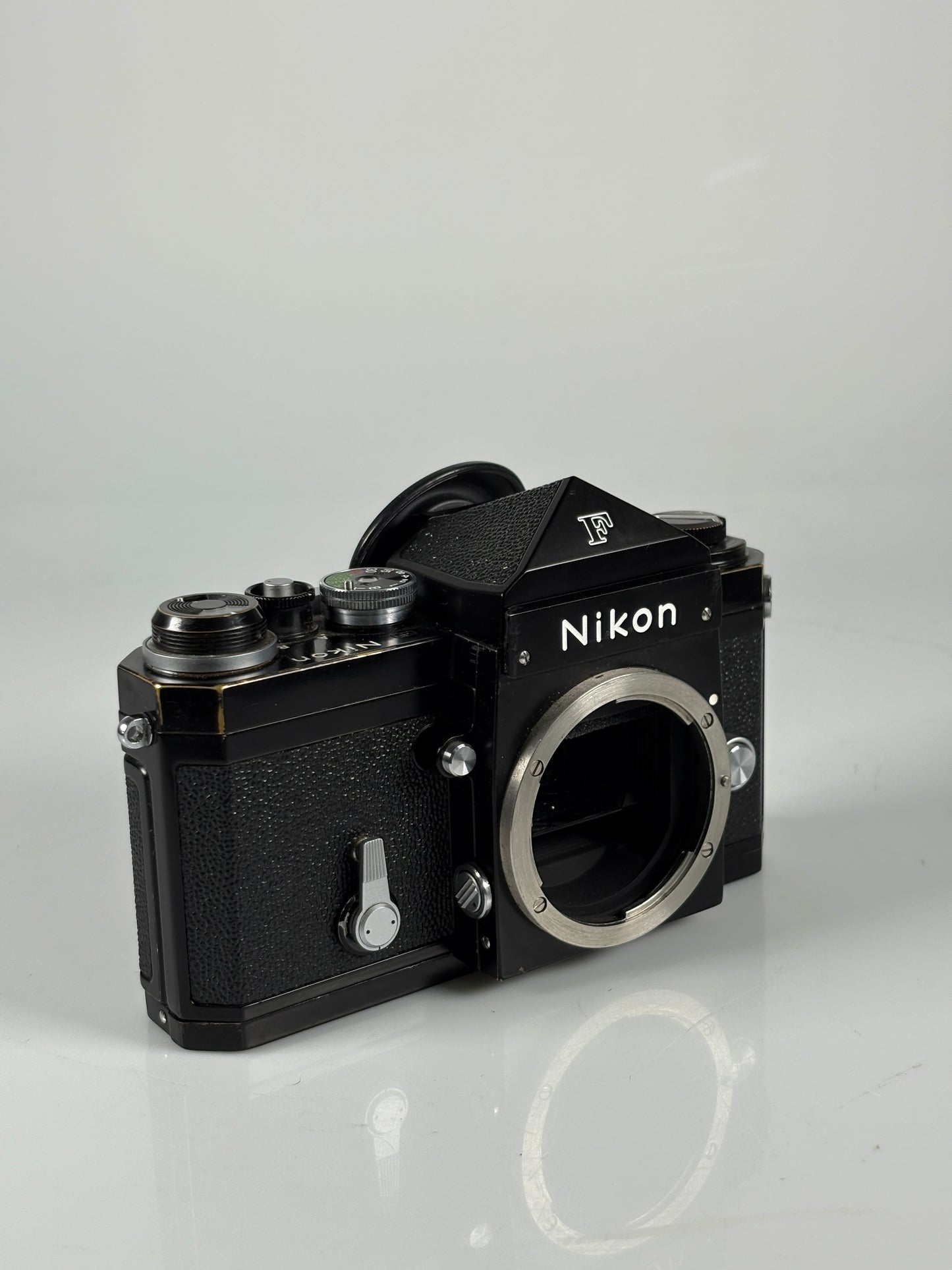 Nikon F Black body prism eye level finder 35mm film camera