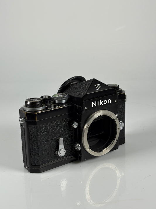 Nikon F Black body prism eye level finder 35mm film camera