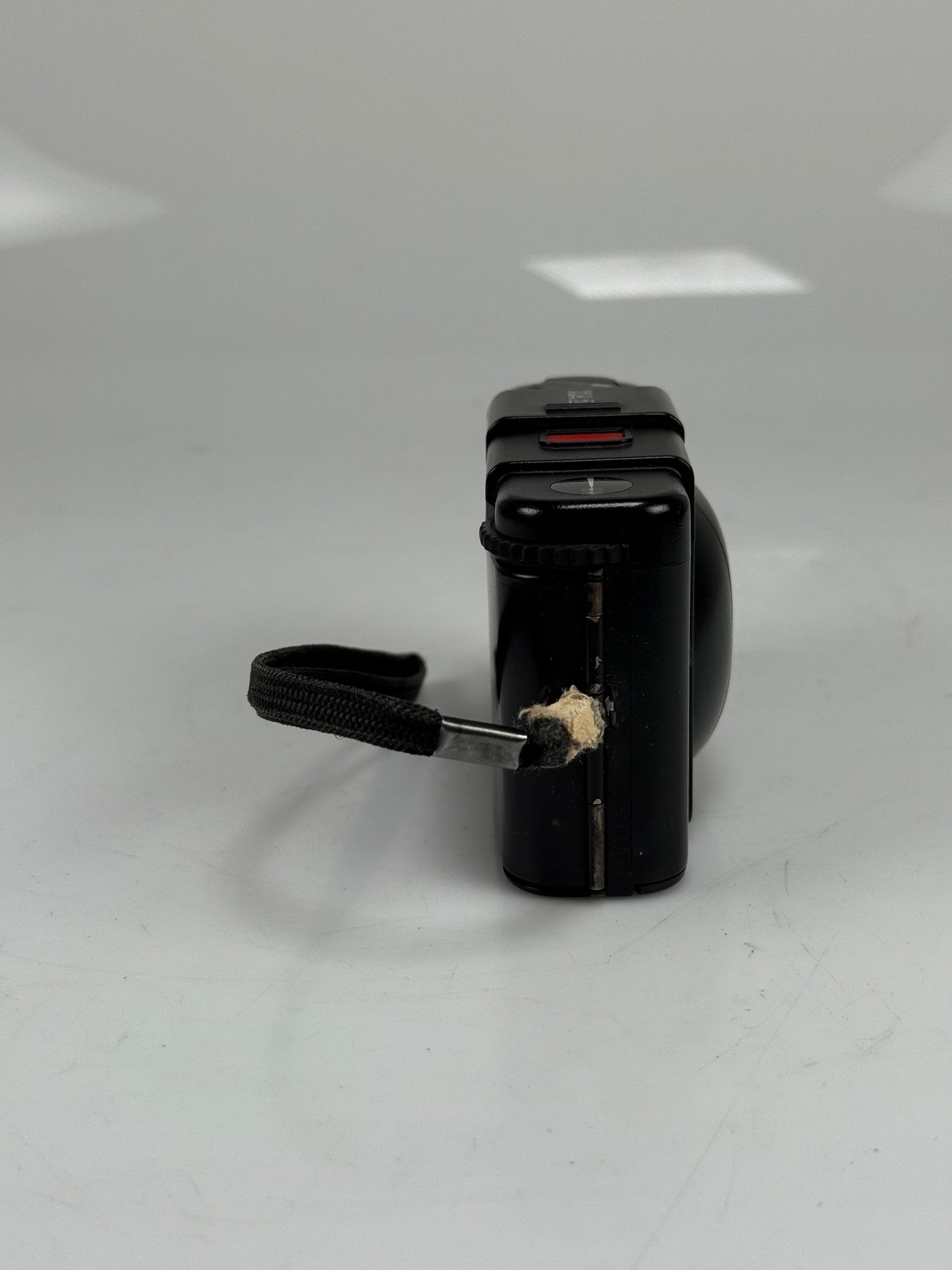 Olympus XA2 35mm Rangefinder Camera 35mm f3.5