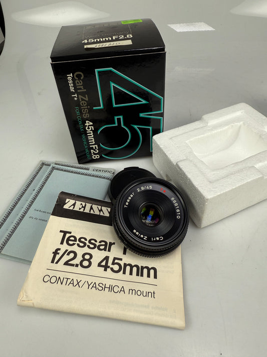 Contax Carl Zeiss T* Tessar 45mm f2.8 Lens 6731586 C/Y Japan