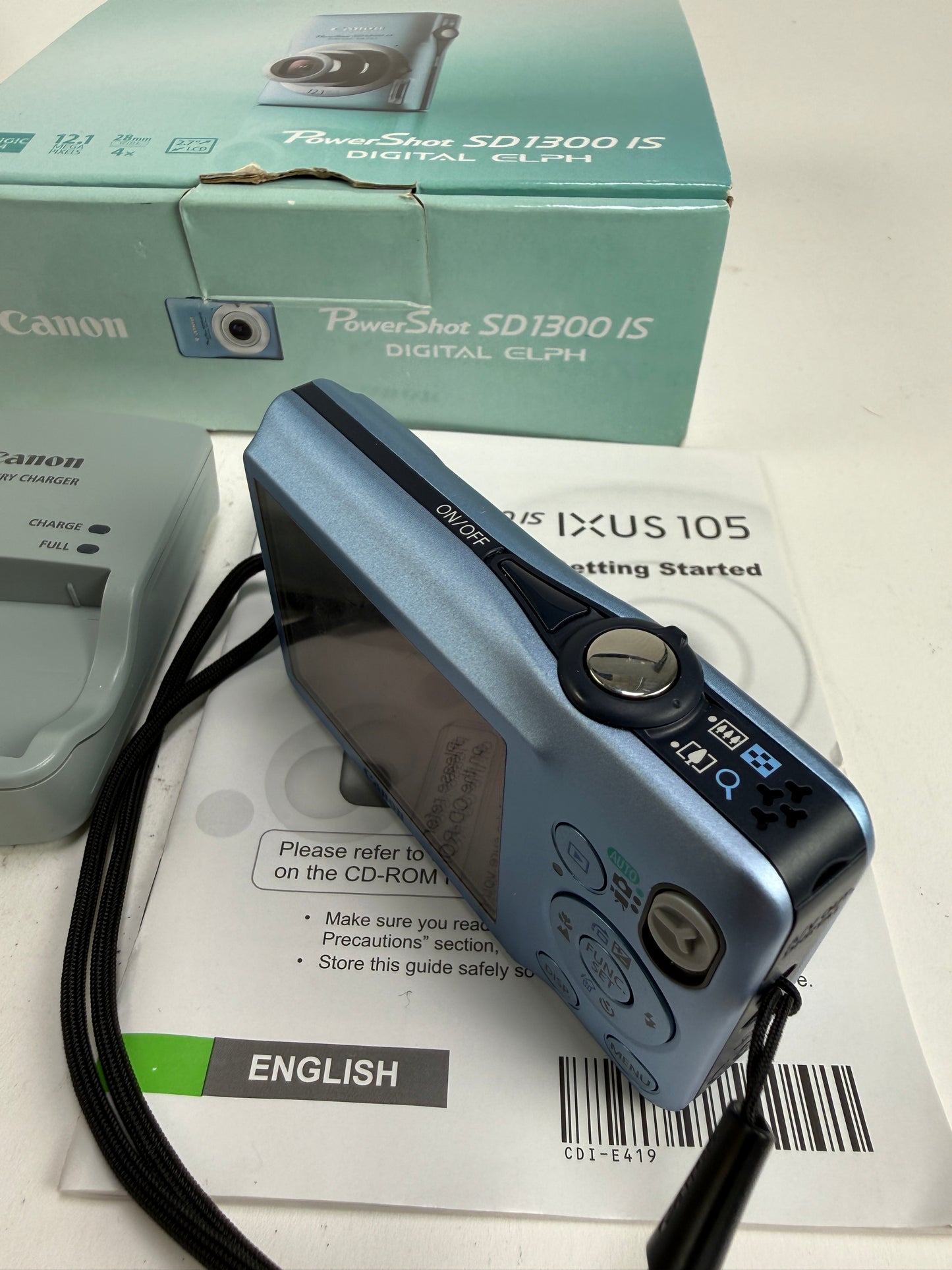 Canon PowerShot SD1300 IS Digital ELPH 12.1 MP Blue