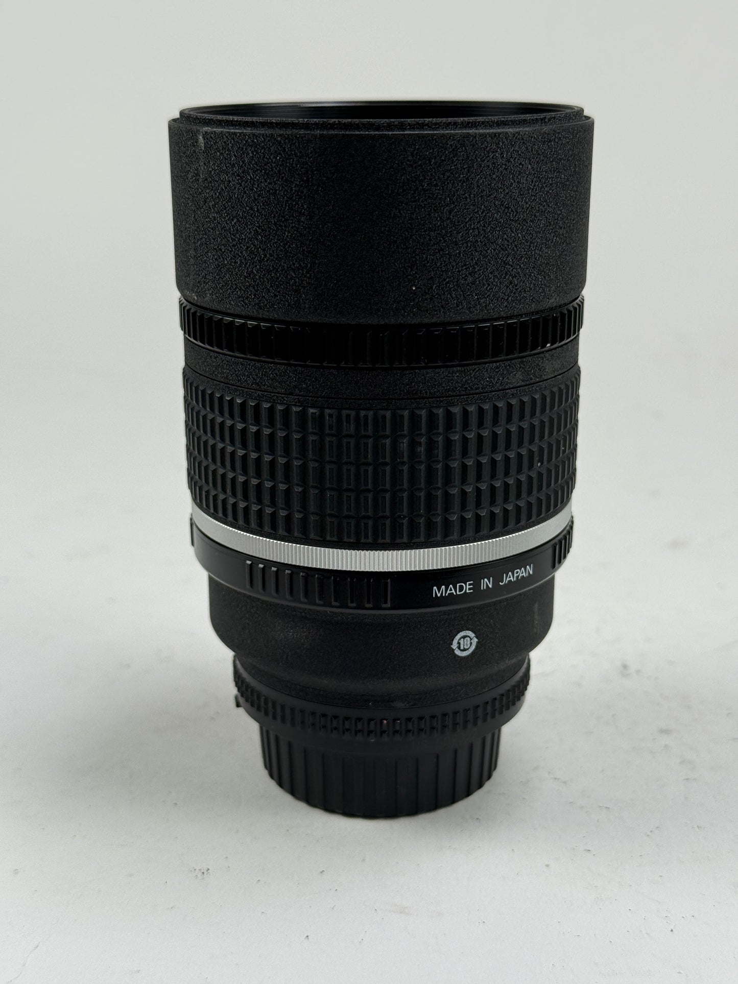 Nikon Nikkor AF 135mm f2 D DC Defocus Lens