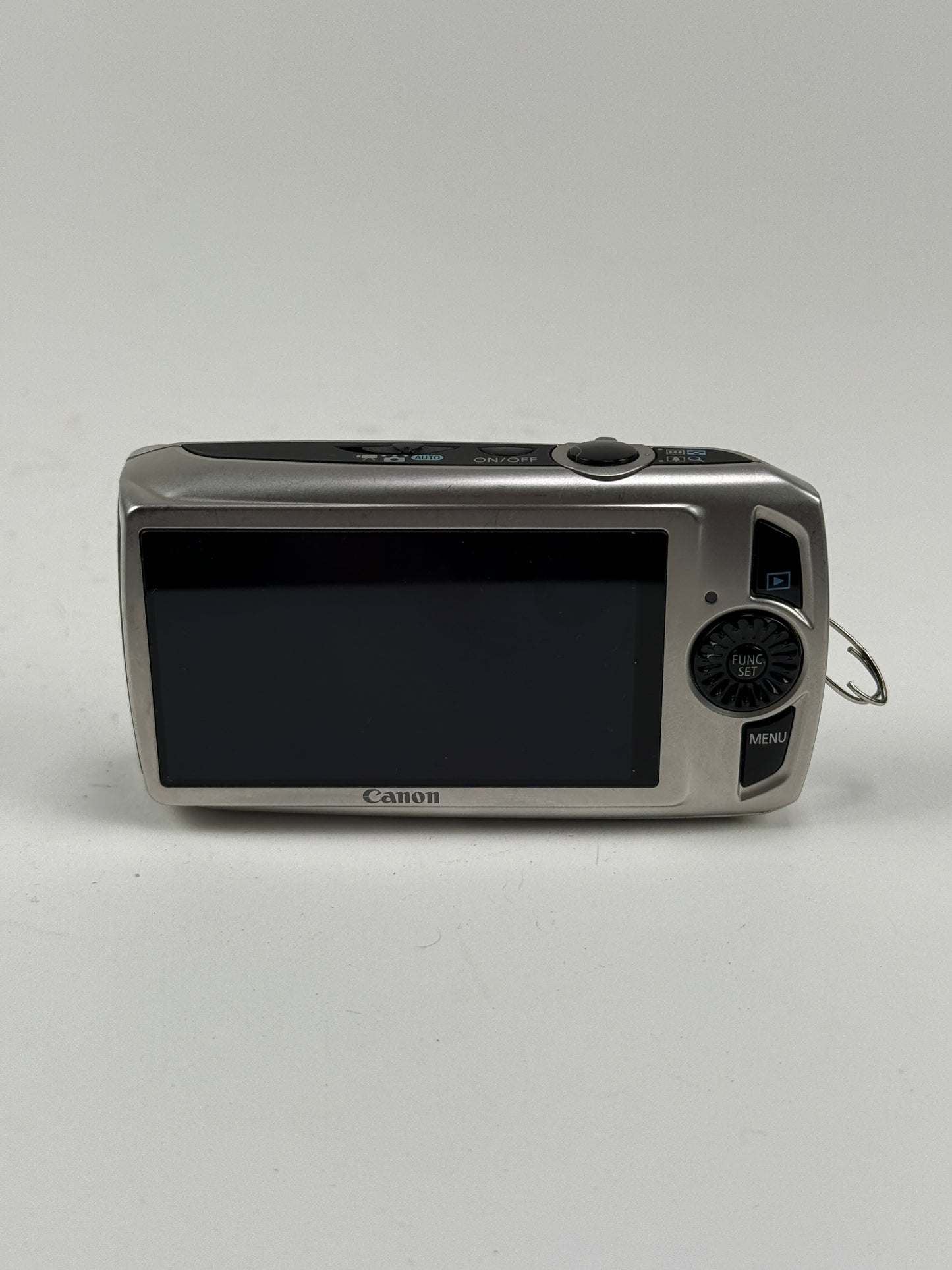 Canon PowerShot SD4000 IS 10.0 MP Compact Digital Camera Silver
