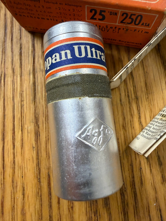 Agfa Isopan Ultra 25 B2 8 120 ISU 25 Film Roll