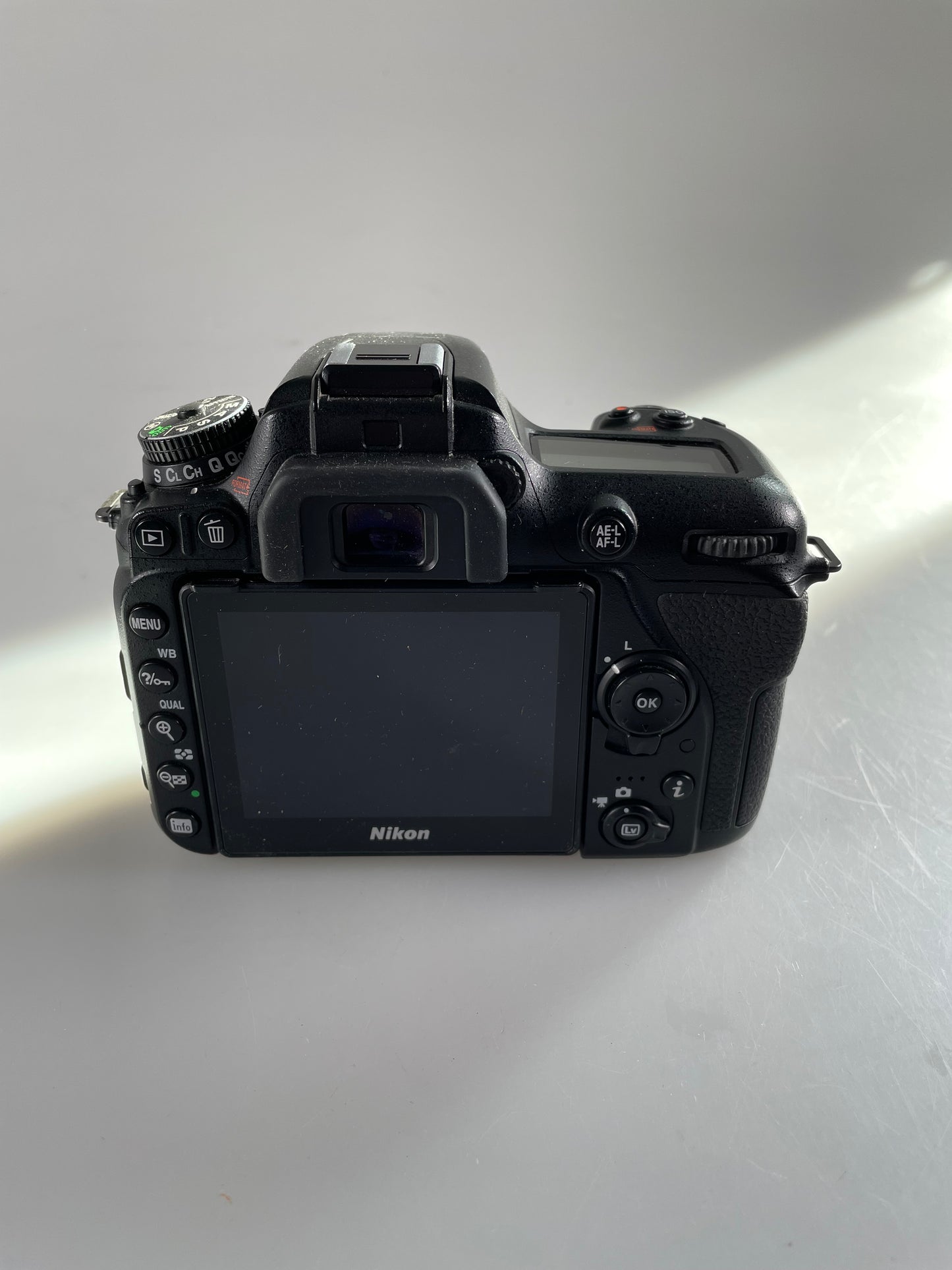 Nikon D7500 20.8MP Digital SLR Camera Body